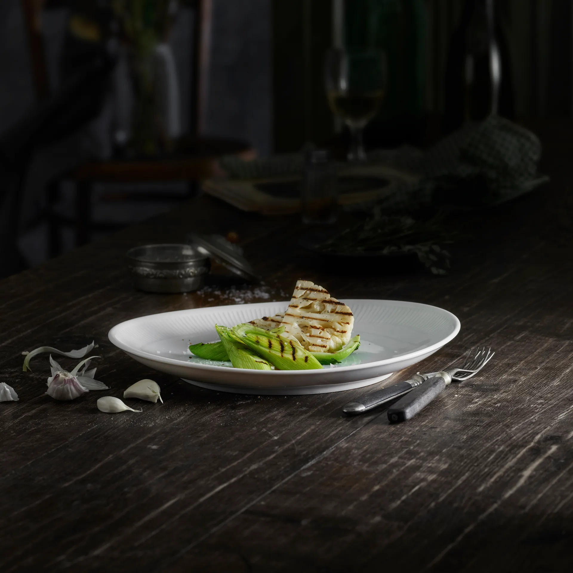 Assiette à steak ovale Plissé, Blanc Pillivuyt