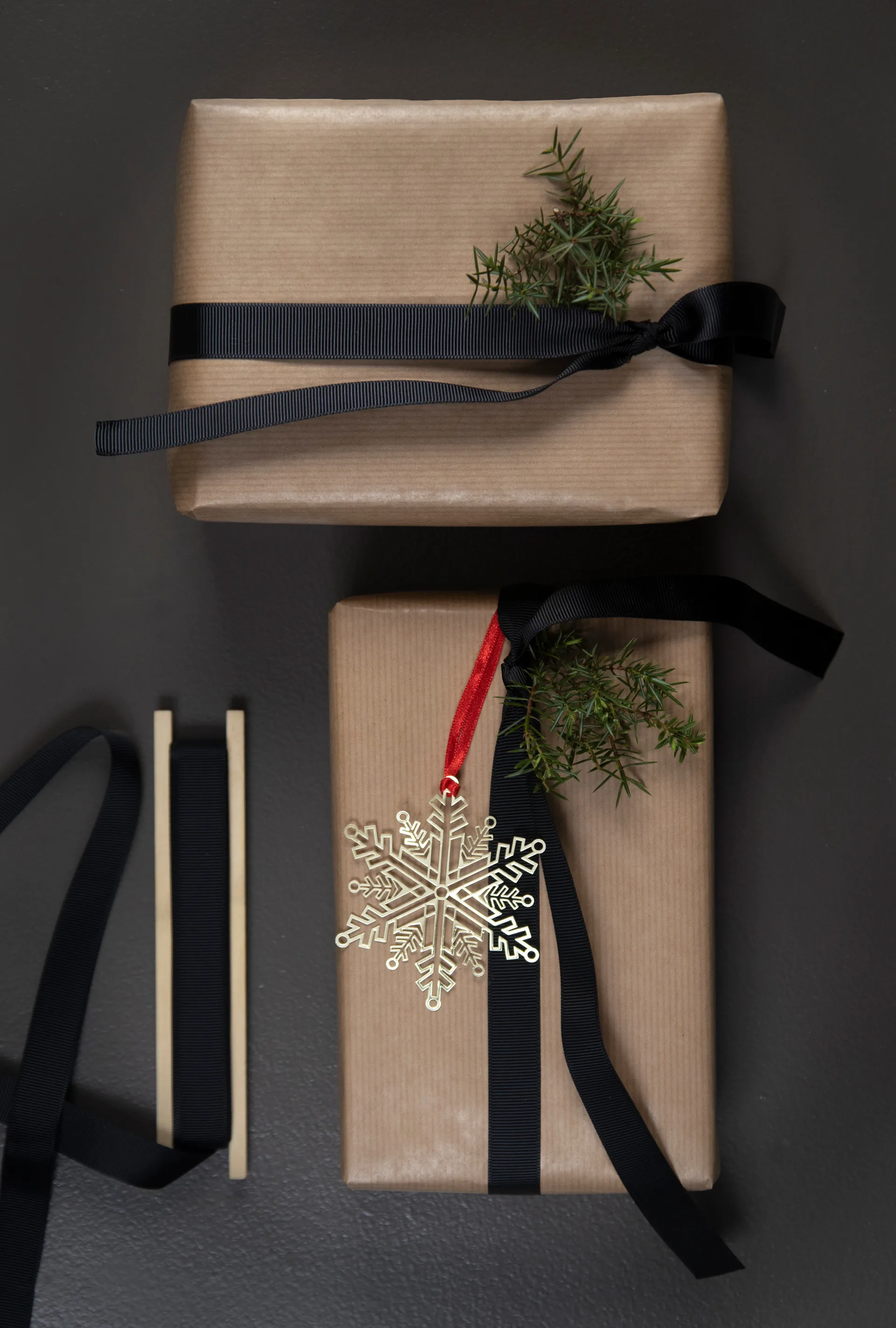 Décoration de Noël en métal Pluto, Étoile de neige, doré Pluto Design