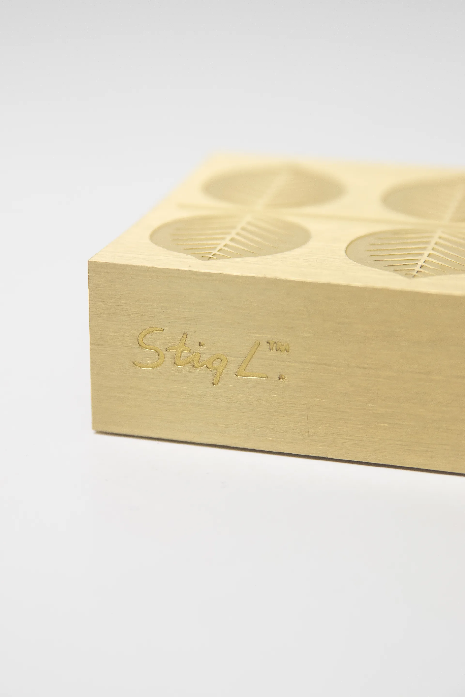 Étui à cure-dents Stig L Berså 6,8x12 cm, Or Pluto Design