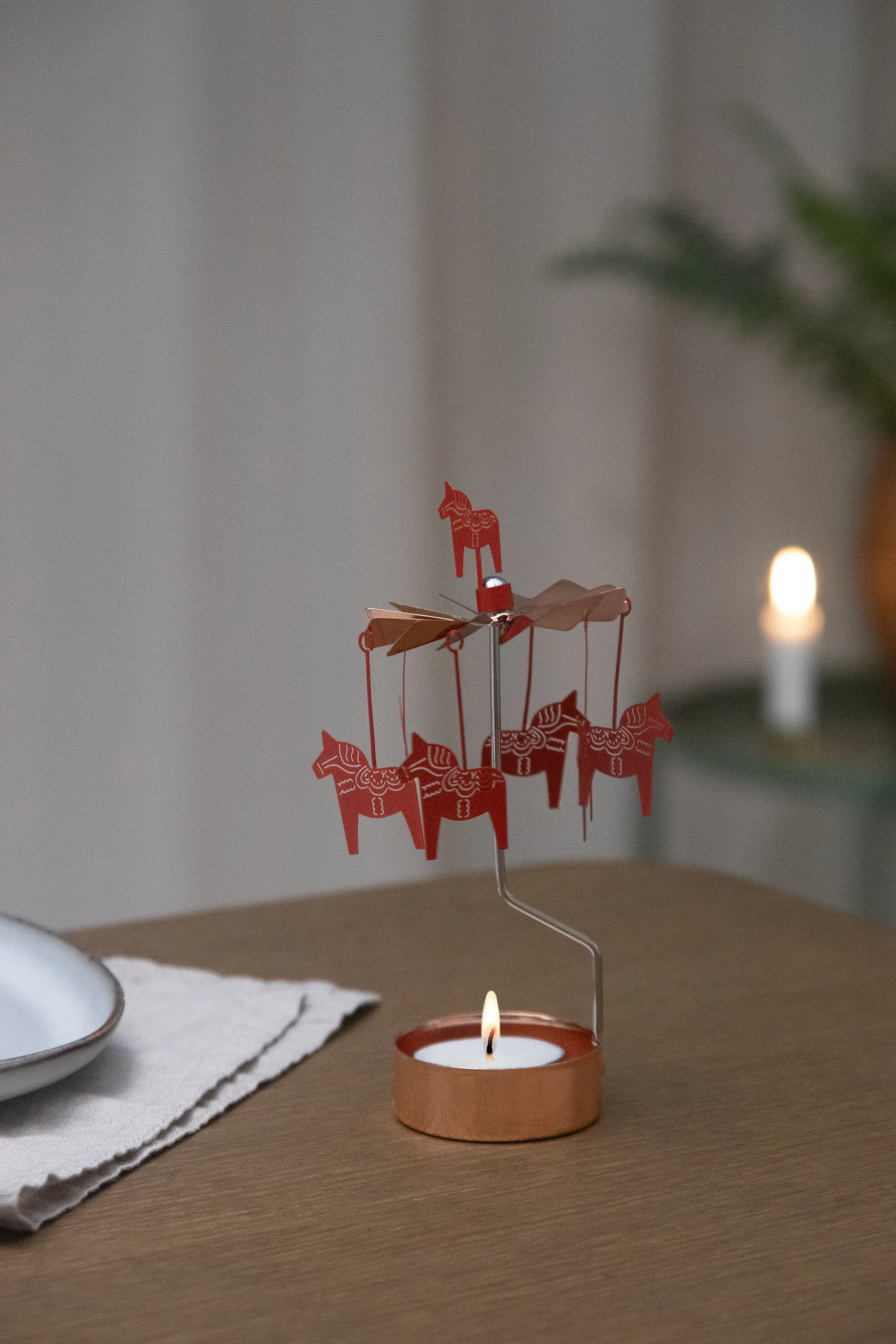 Jeu d'anges Dalahäst, Cuivre-rouge Pluto Design