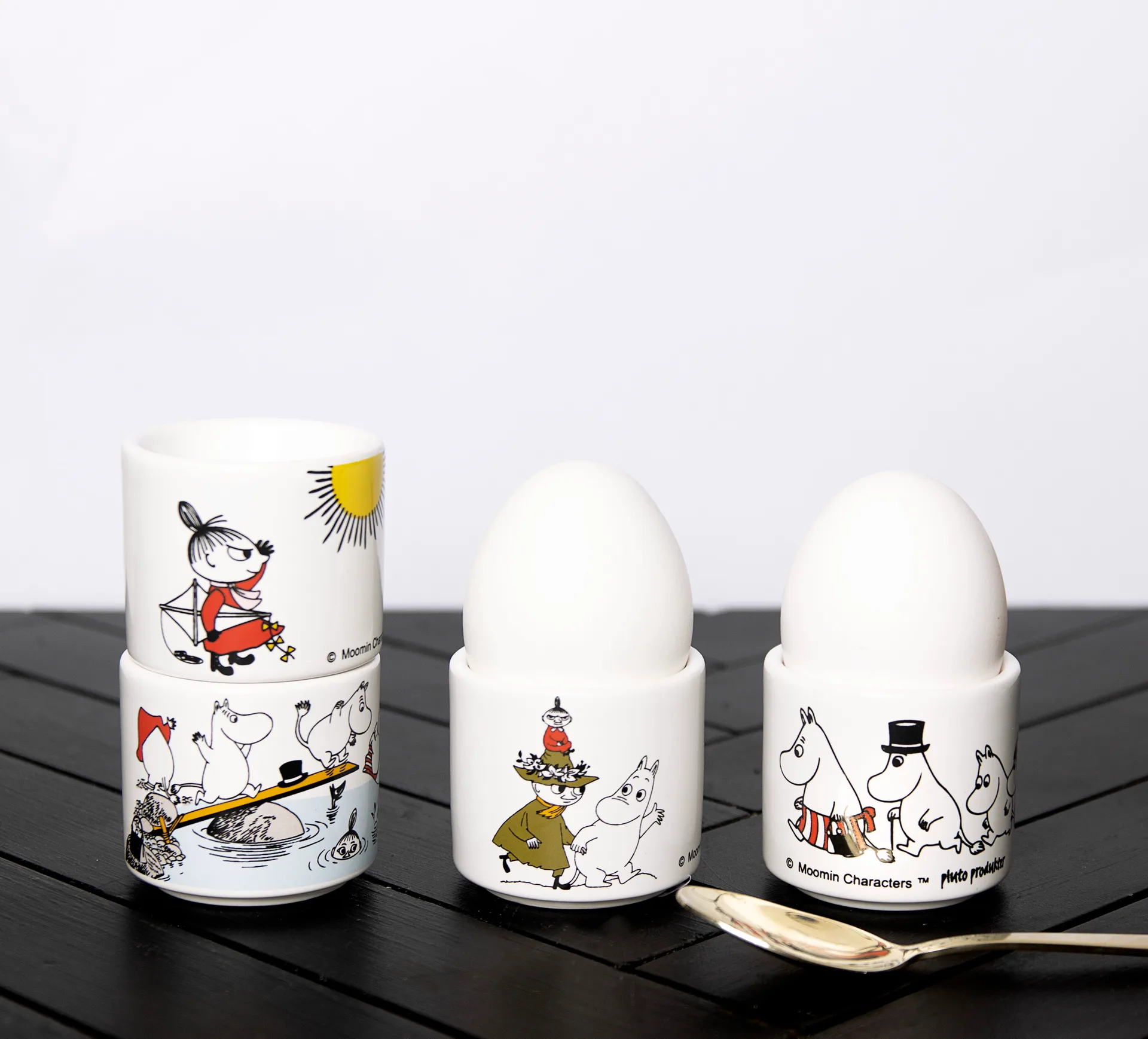 Mumin coquetier avec soucoupe, coquetier en couleurs 4 pièces, Blanc avec motif Pluto Design