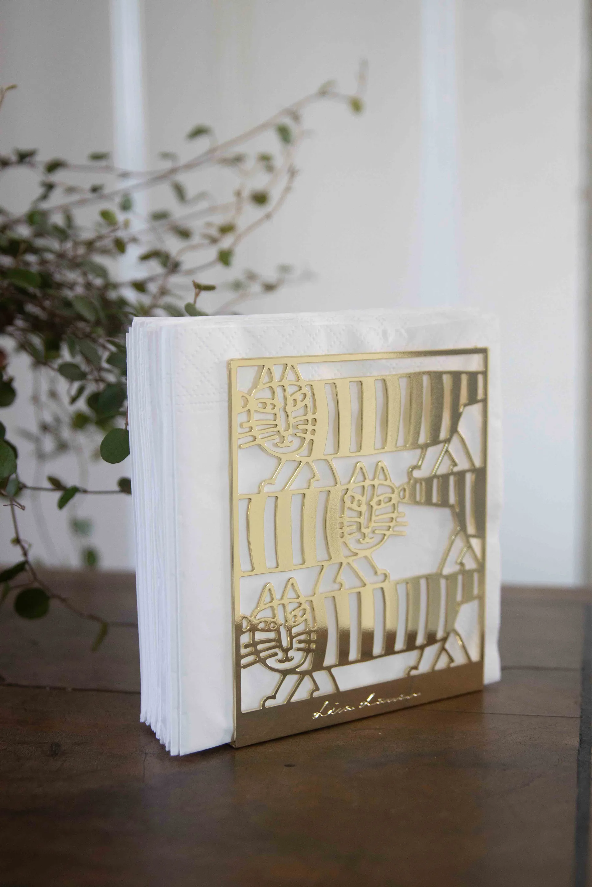 Porte-serviettes Lisa Larsson Mikey, Or
 Pluto Design