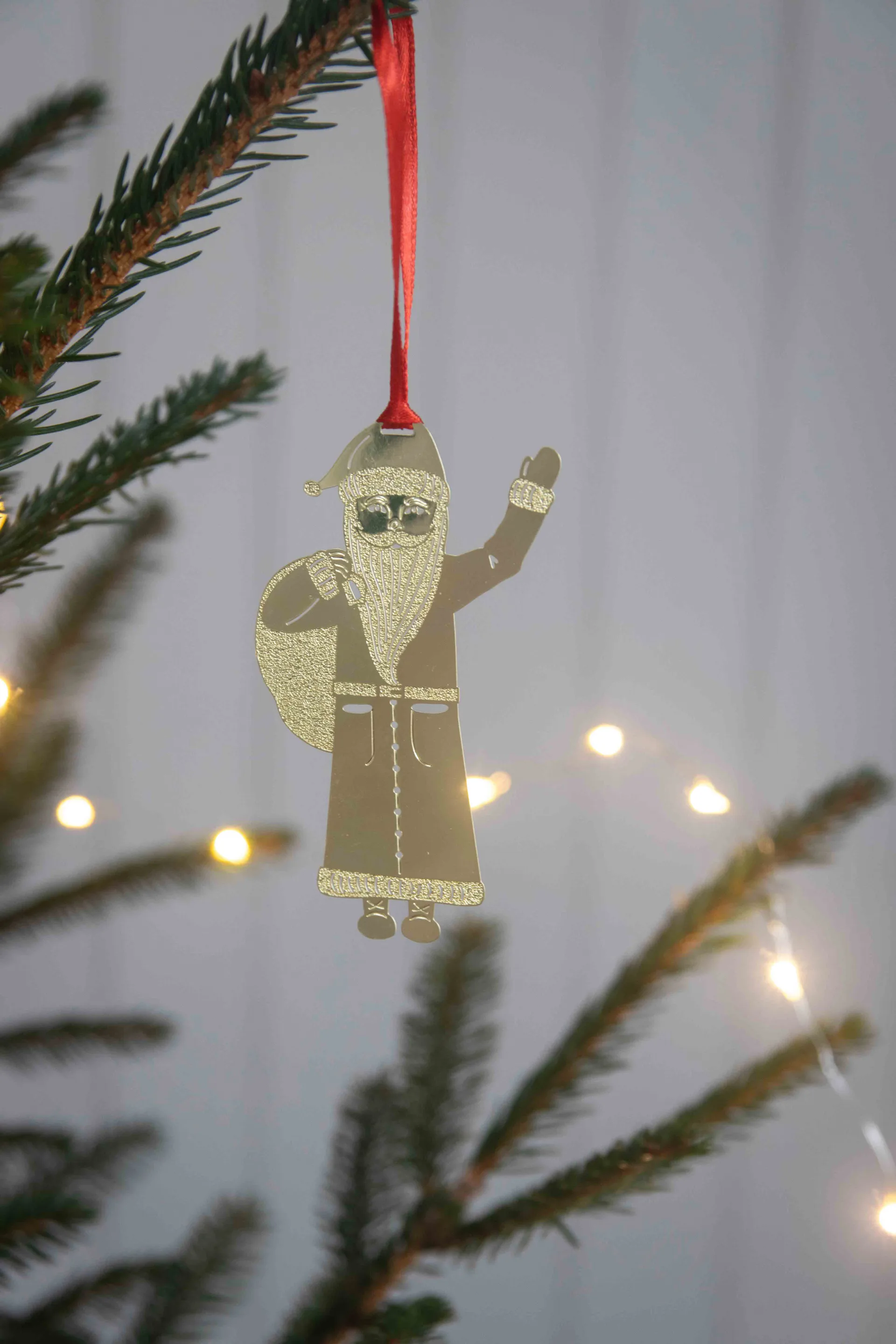 Suspension décorative Claus, Or
 Pluto Design