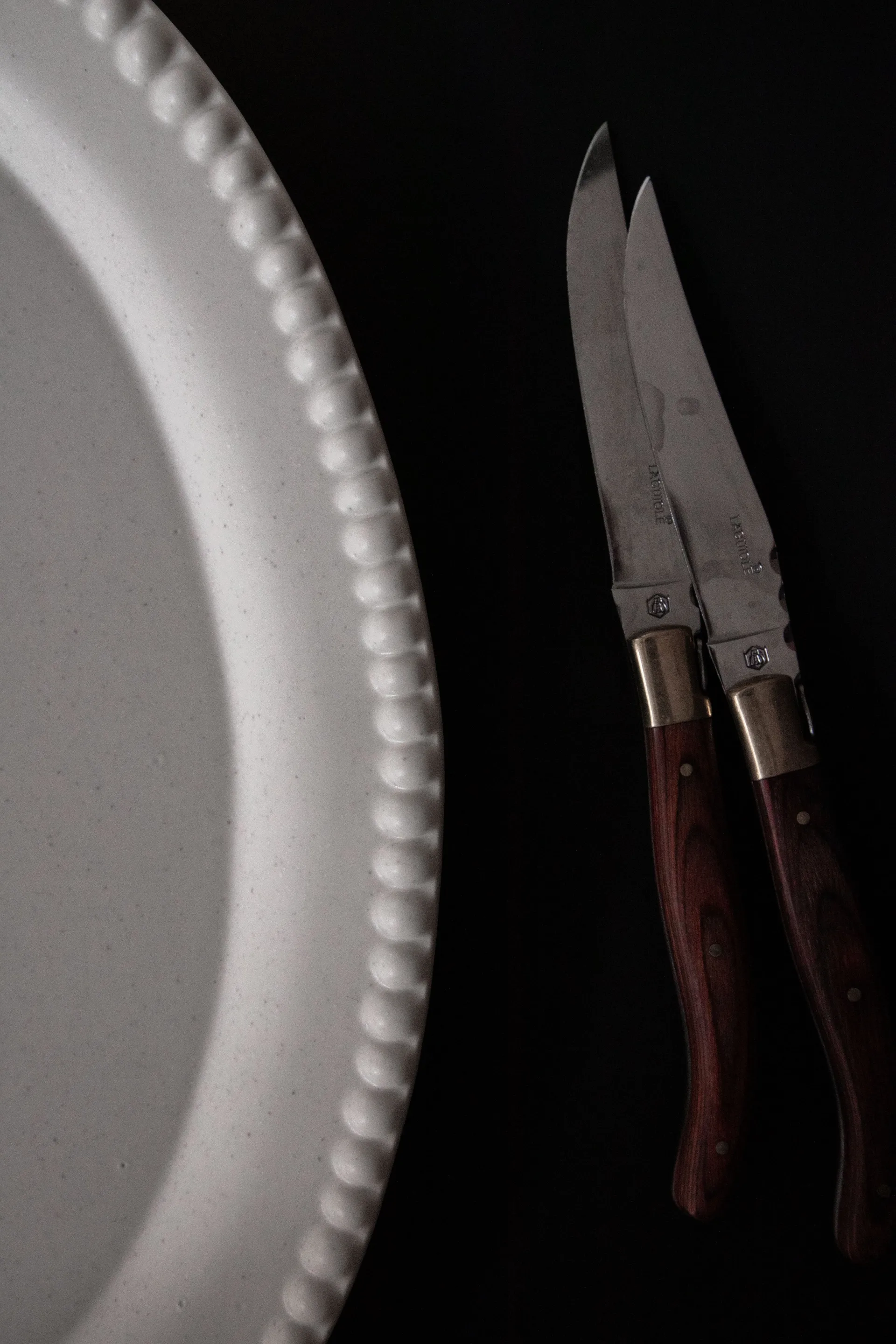 Plat à service Daria 35 cm grès, Cotton white PotteryJo