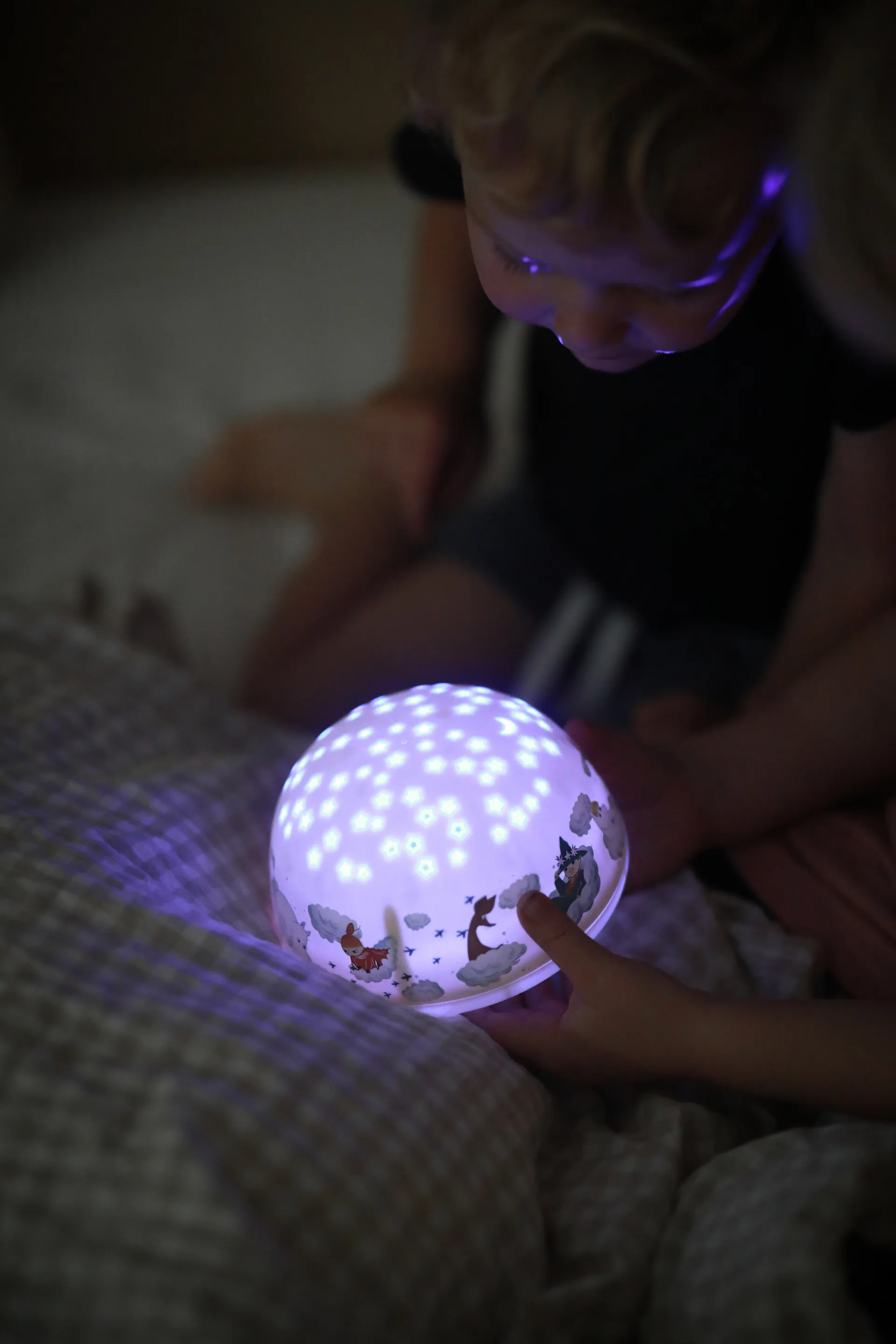 Lampe de nuit Mumin avec ciel étoilé et musique, Jaune Rätt Start