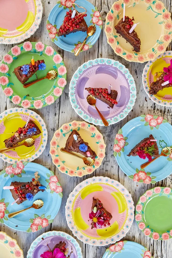 Assiette en céramique Rice Embossed Flower Ø25,5 cm, Sage green RICE