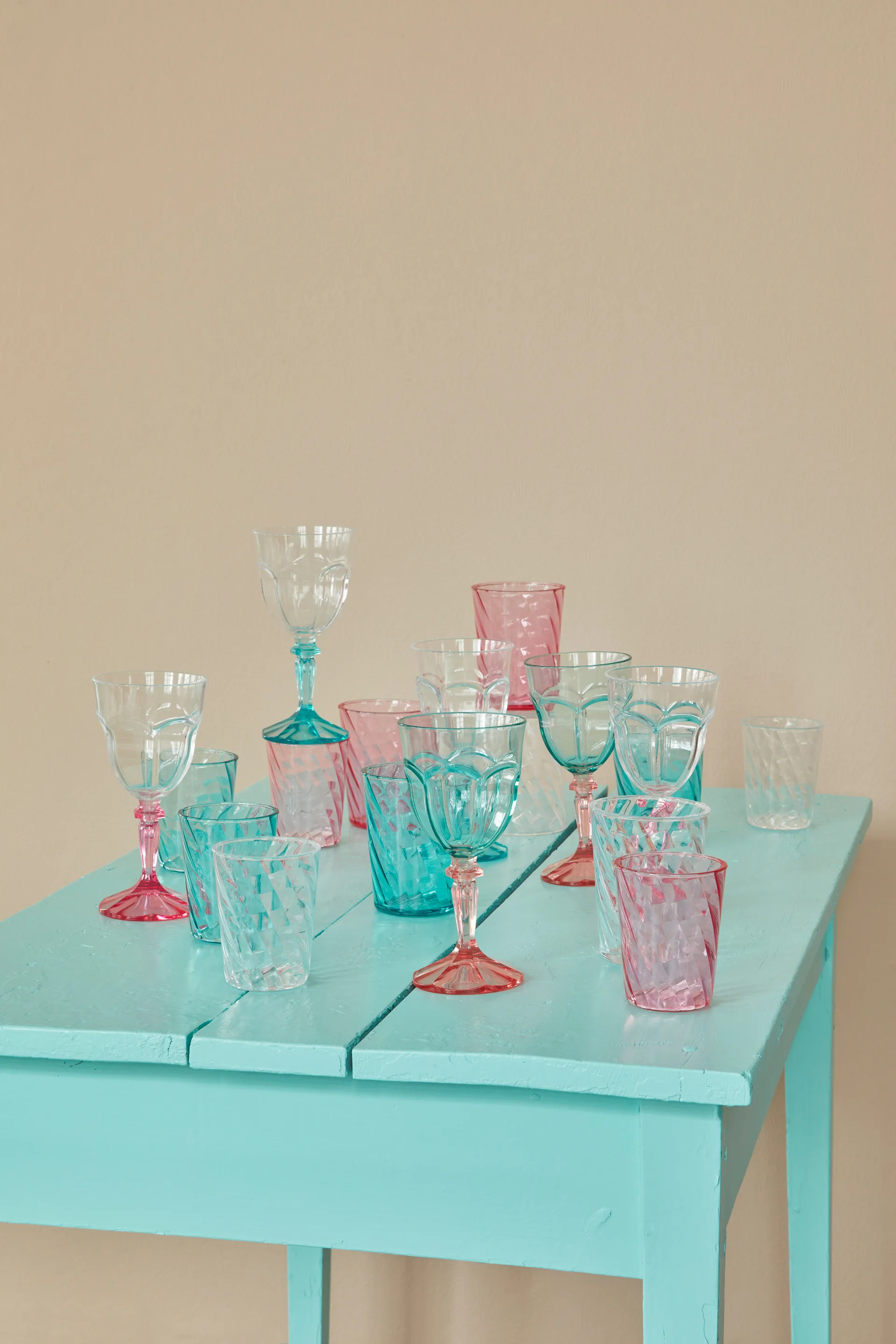 Verre à vin en acrylique Rice Two Tone 26,6 cl, Mint-pink RICE