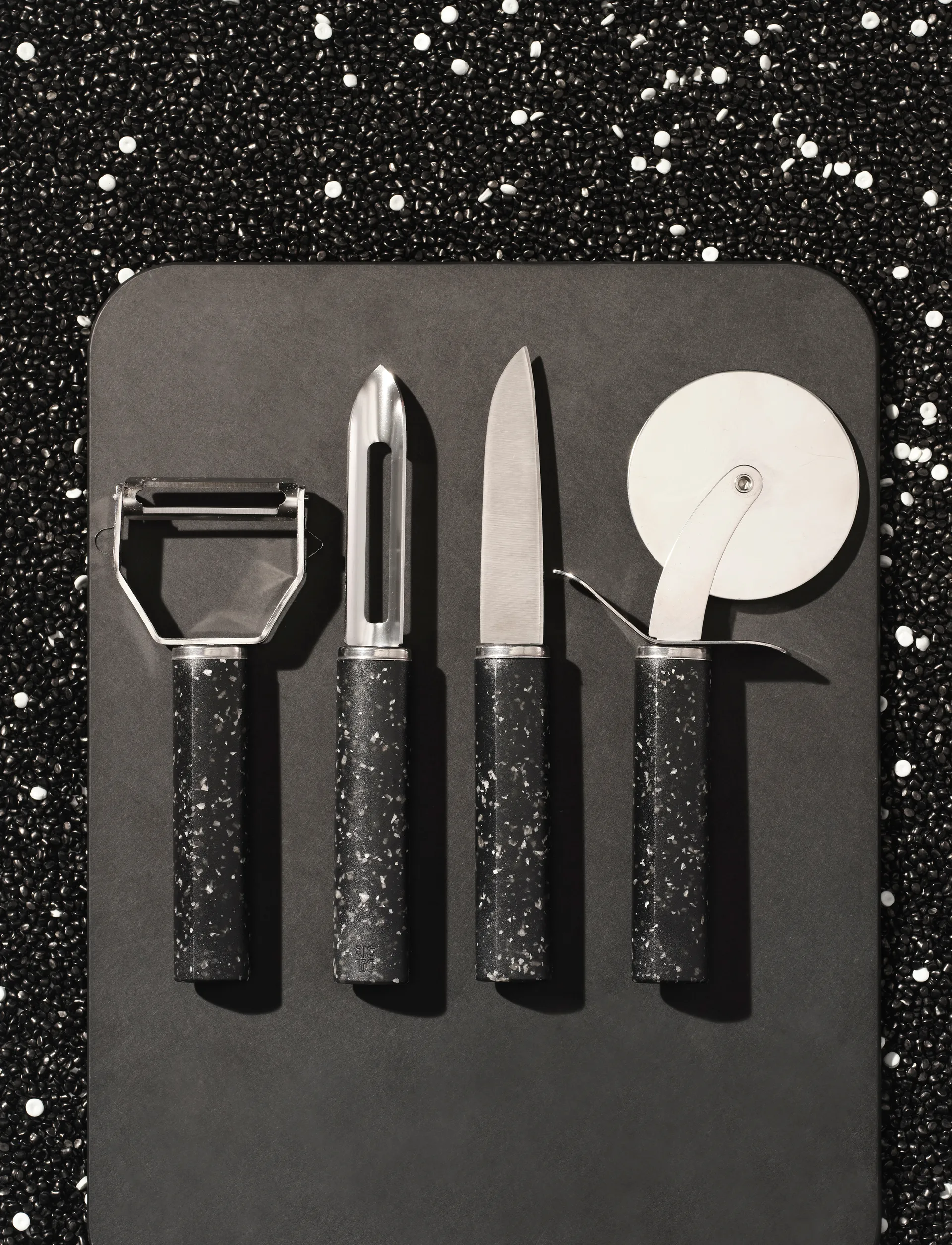 Ouvre-boîte universel Y REDO 14,7 cm, Black RIG-TIG