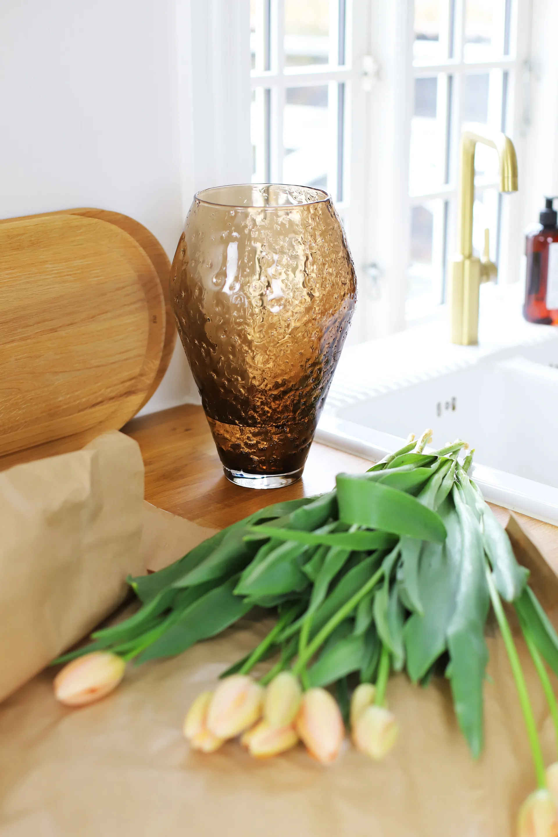 Vase en verre Crushed large, Sepia brown Ro Collection