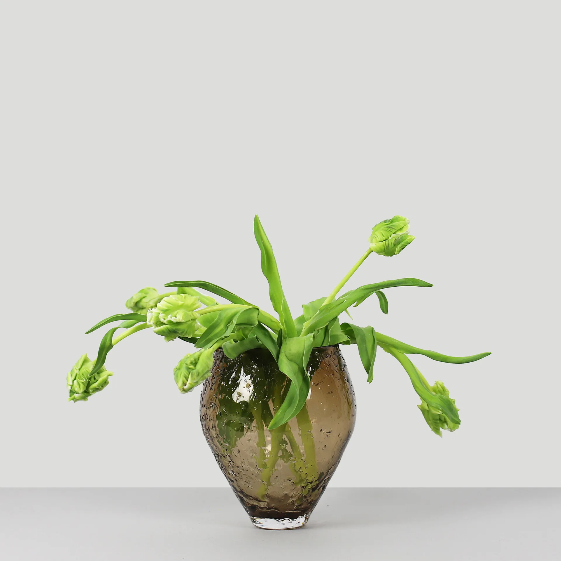 Vase en verre Crushed medium, Sepia brown Ro Collection