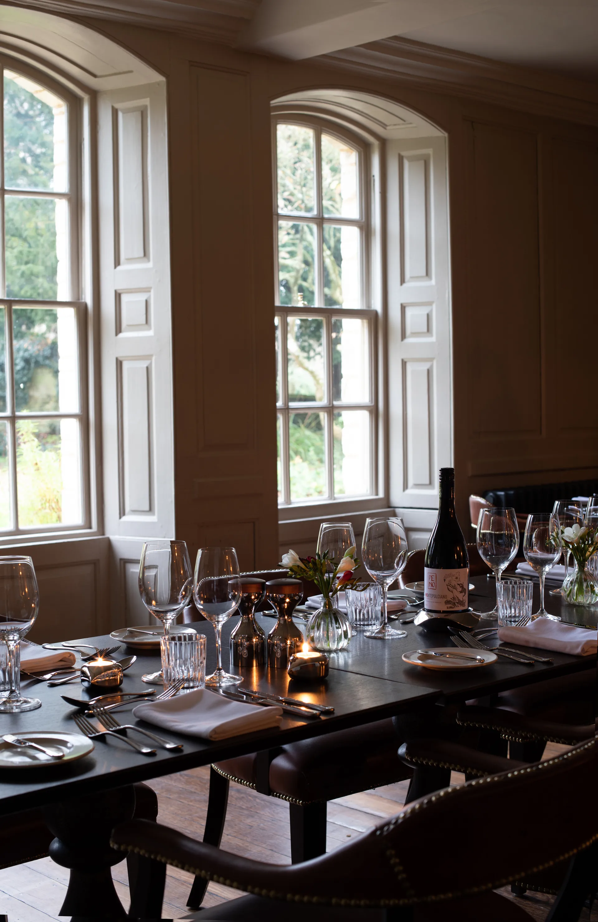 Couverts effet miroir Radford, 42 pièces Robert Welch