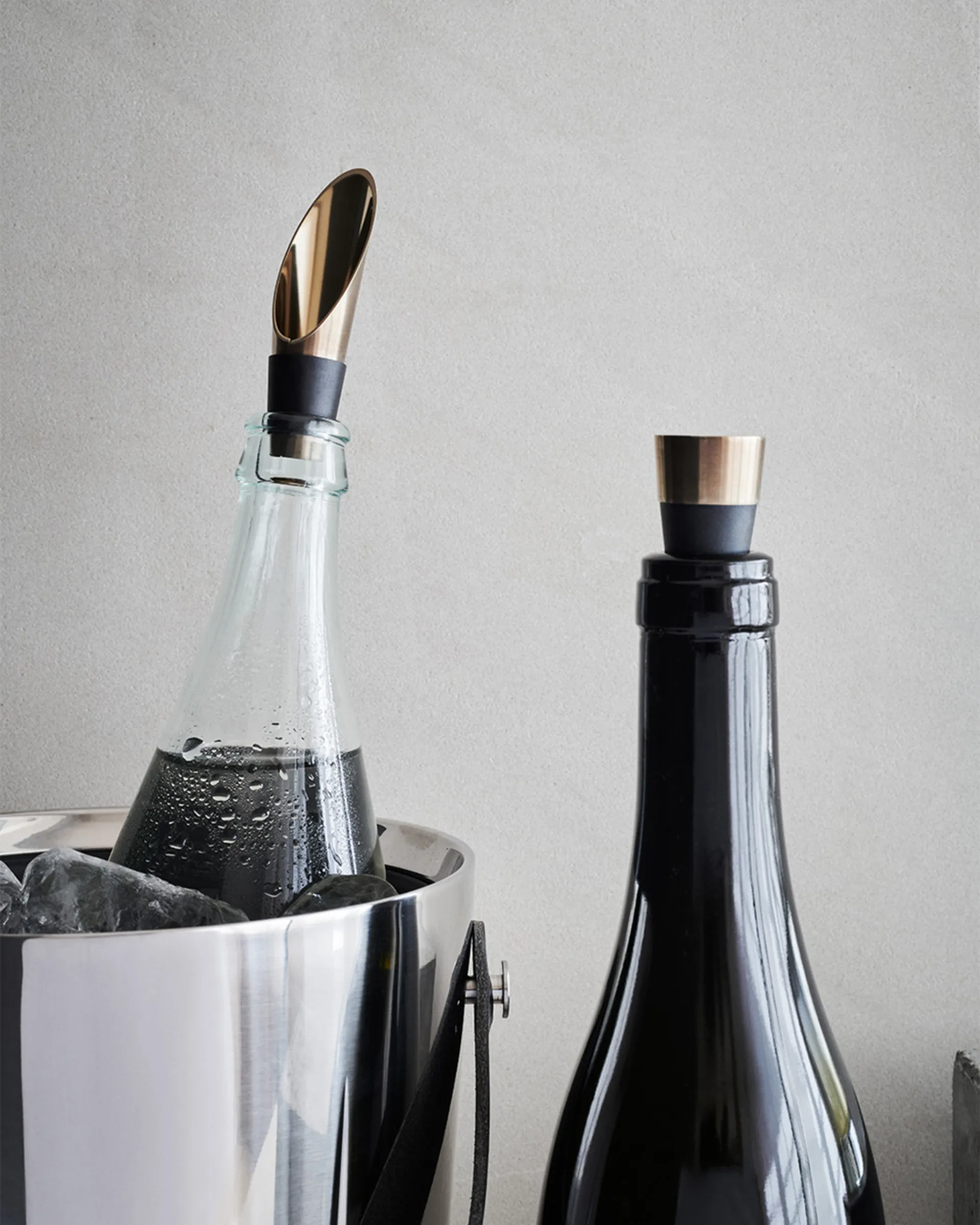 Bouchon de bouteille de vin et bec verseur Grand Cru Bareware 2 pièces, Noir-acier patiné Rosendahl