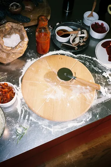 Planche à pizza et coupe-pizza Grand Cru - Hêtre, Ø35 cm - Rosendahl