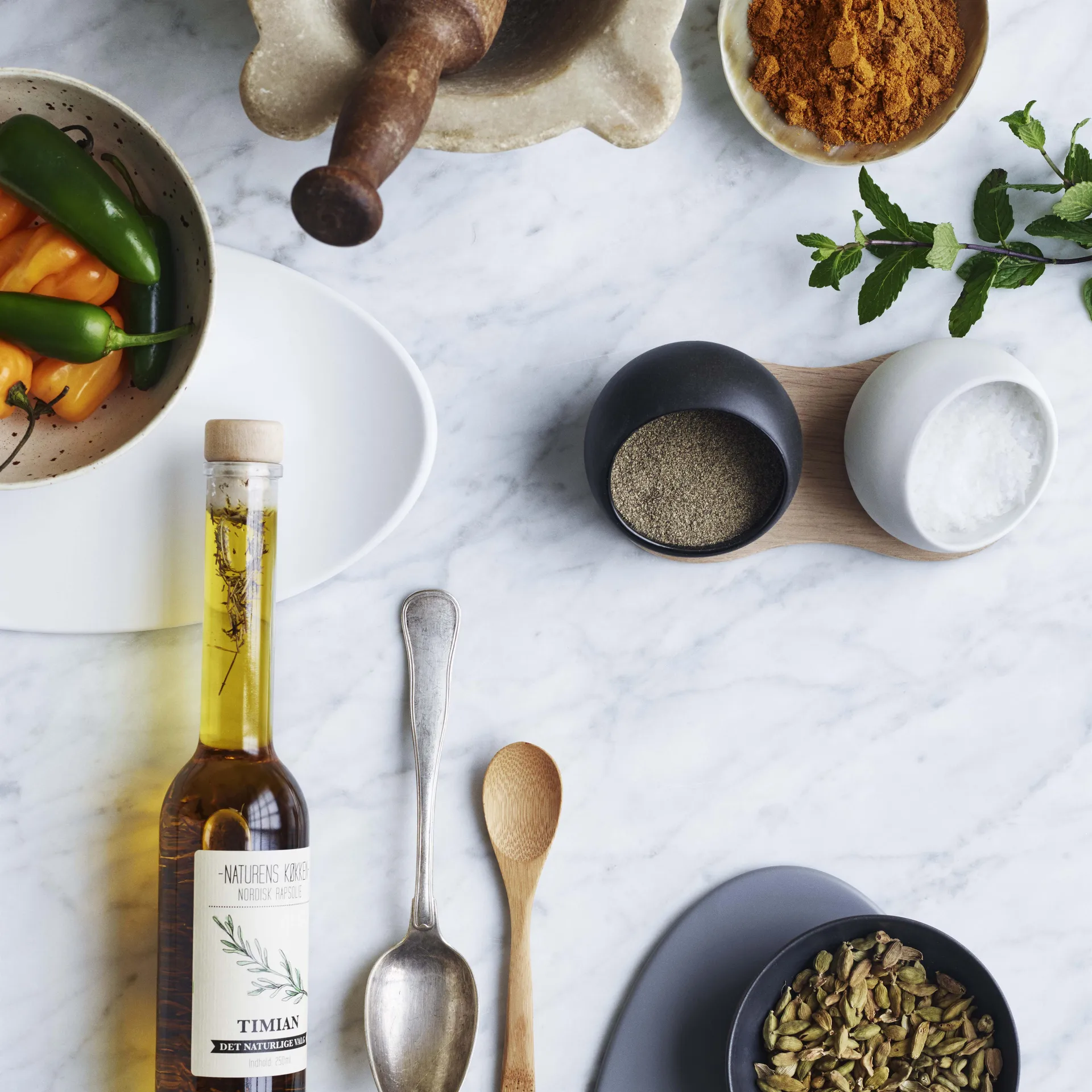 Salière et poivrière Grand Cru, noir-blanc Rosendahl