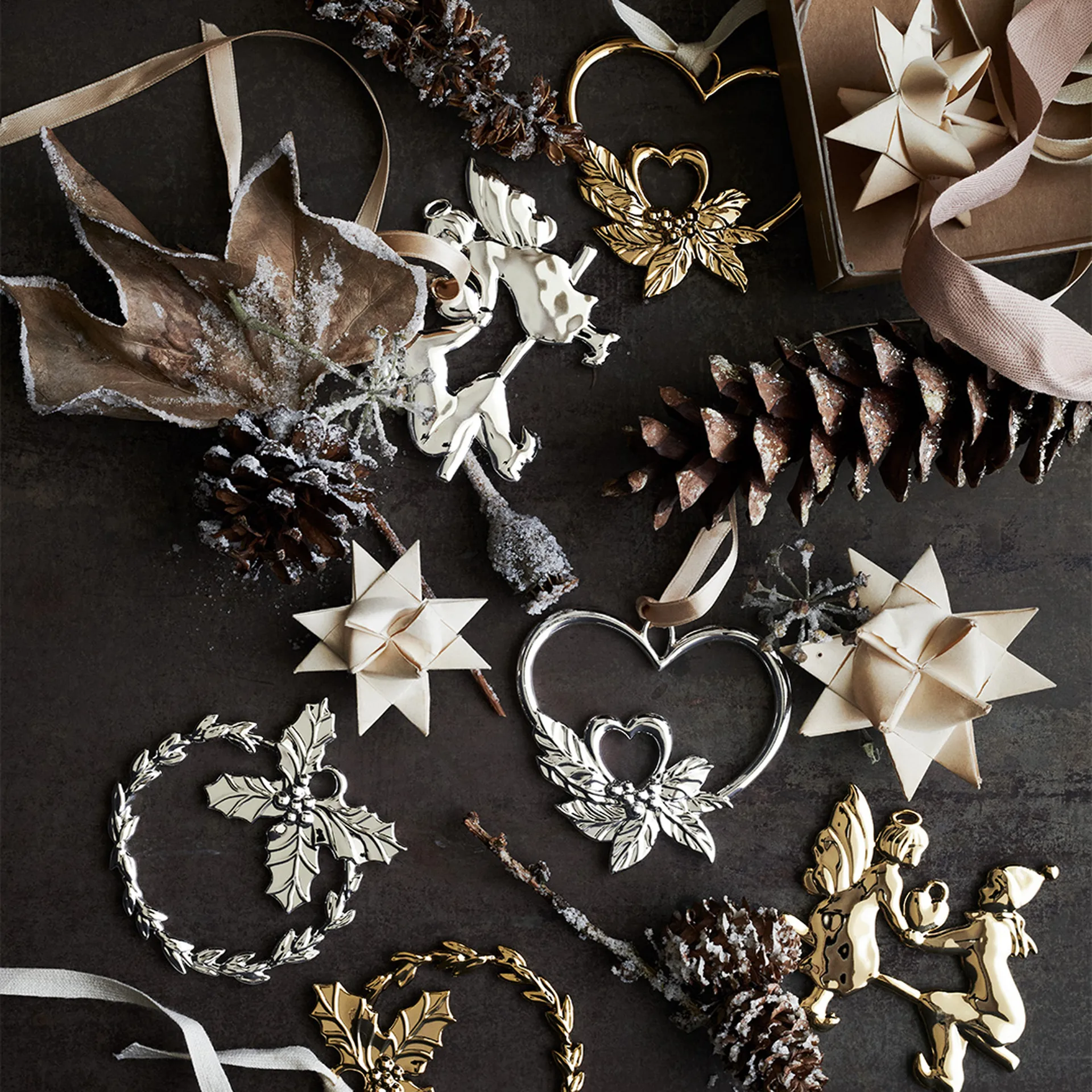 Suspension de Noël Karen Blixen Dubbelhjärta, Doré Rosendahl