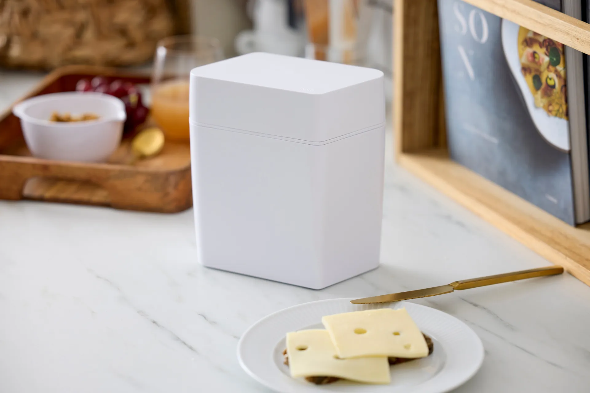 Boîte à fromage Classic avec coupe-fromage 16,5x10x19 cm, Blanc Rosti