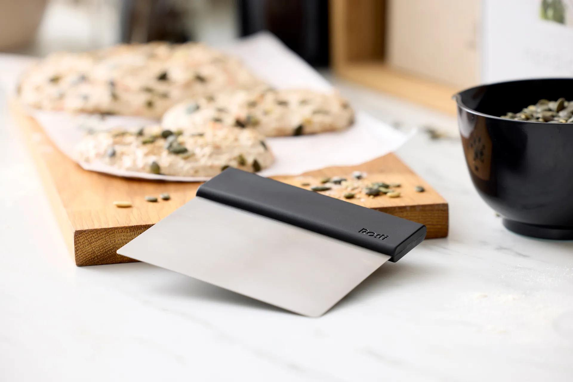 Coupe-pâte Emma en acier, Black Rosti