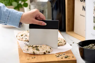 Coupe-pâte Emma en acier - Black - Rosti