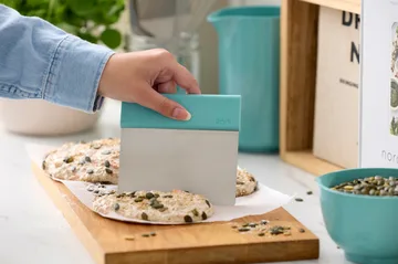 Coupe-pâte Emma en acier - Nordic green - Rosti