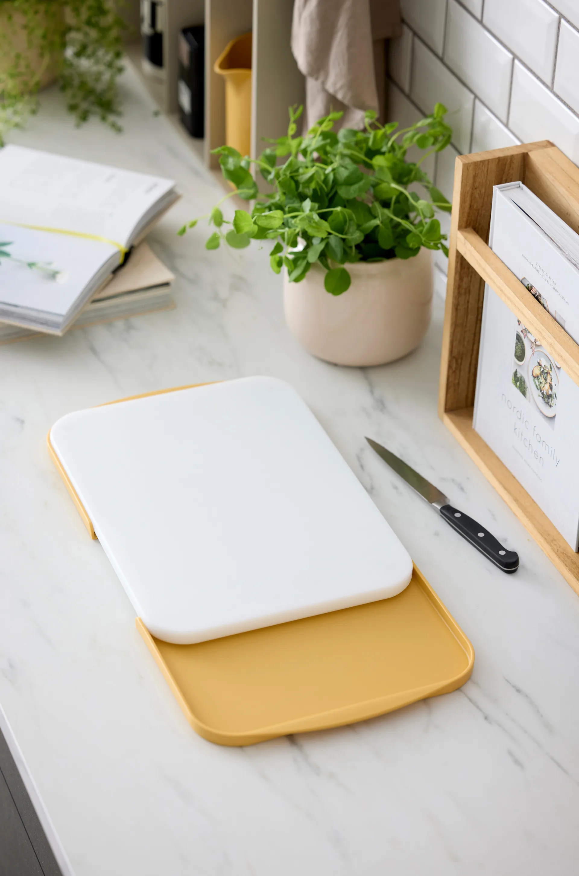 Planche à découper avec plateaux Separa, Curry, 39x26 cm Rosti