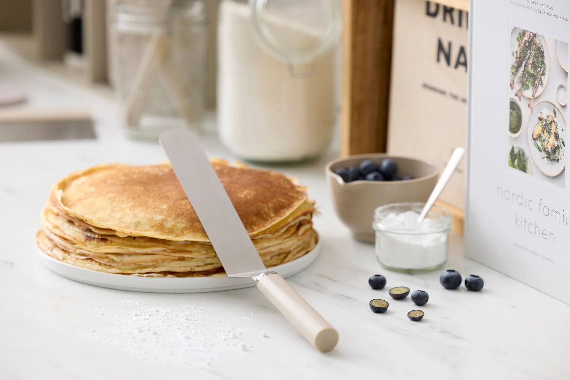 Spatule étroite Emma en acier 33 cm, Humus Rosti