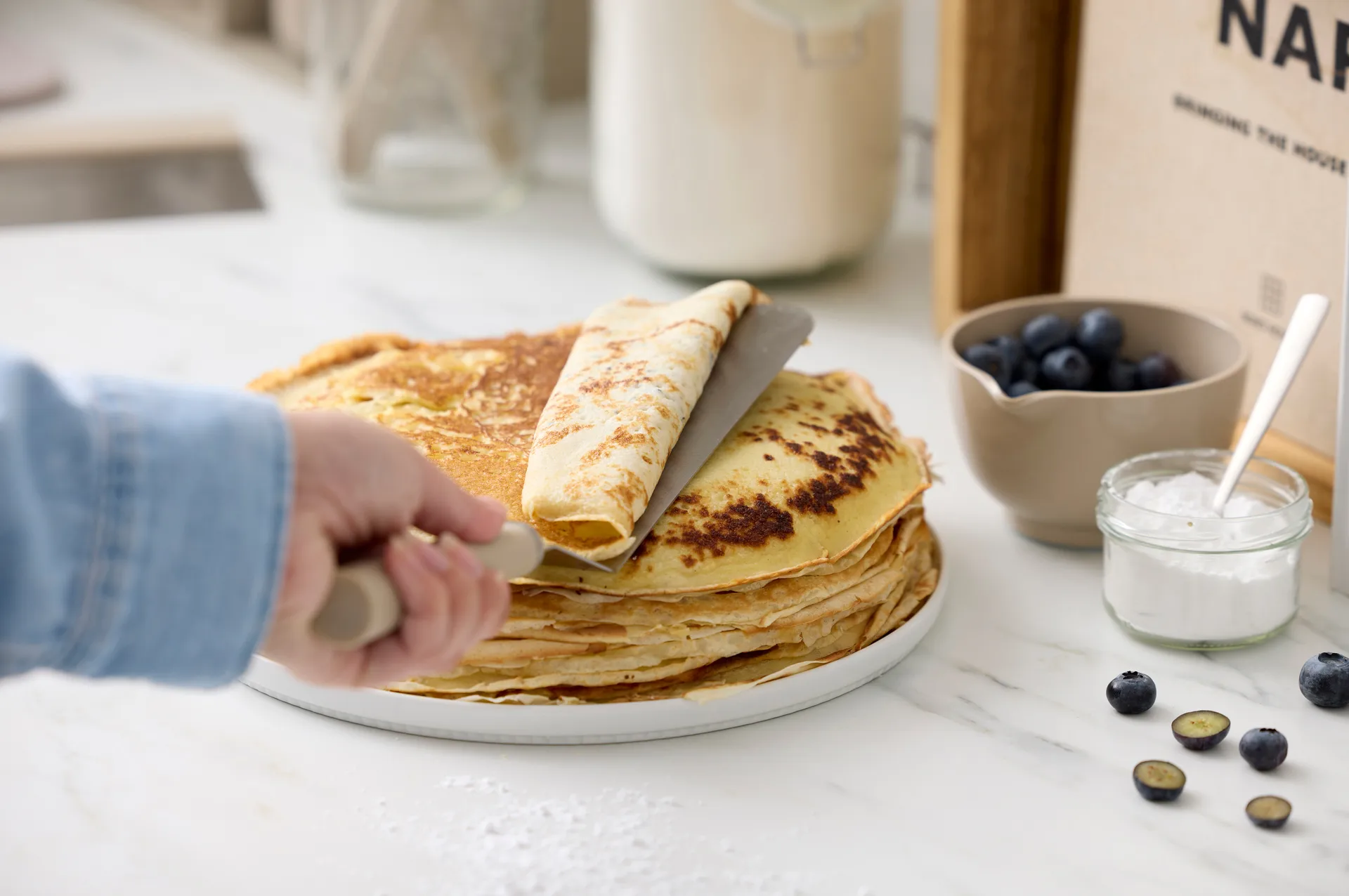 Spatule étroite Emma en acier 33 cm, Humus Rosti