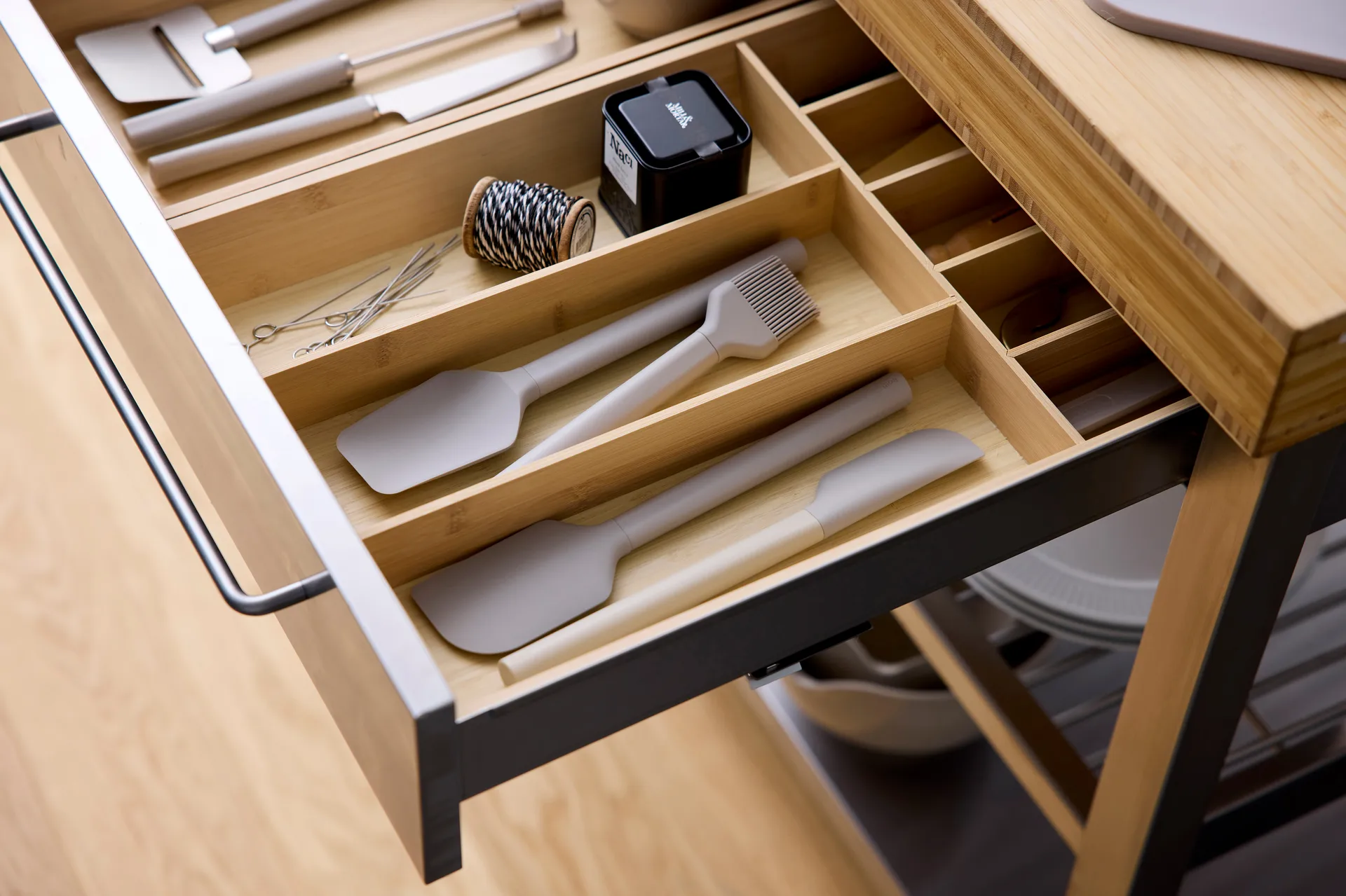 Spatule étroite Rosti Emma, Humus Rosti