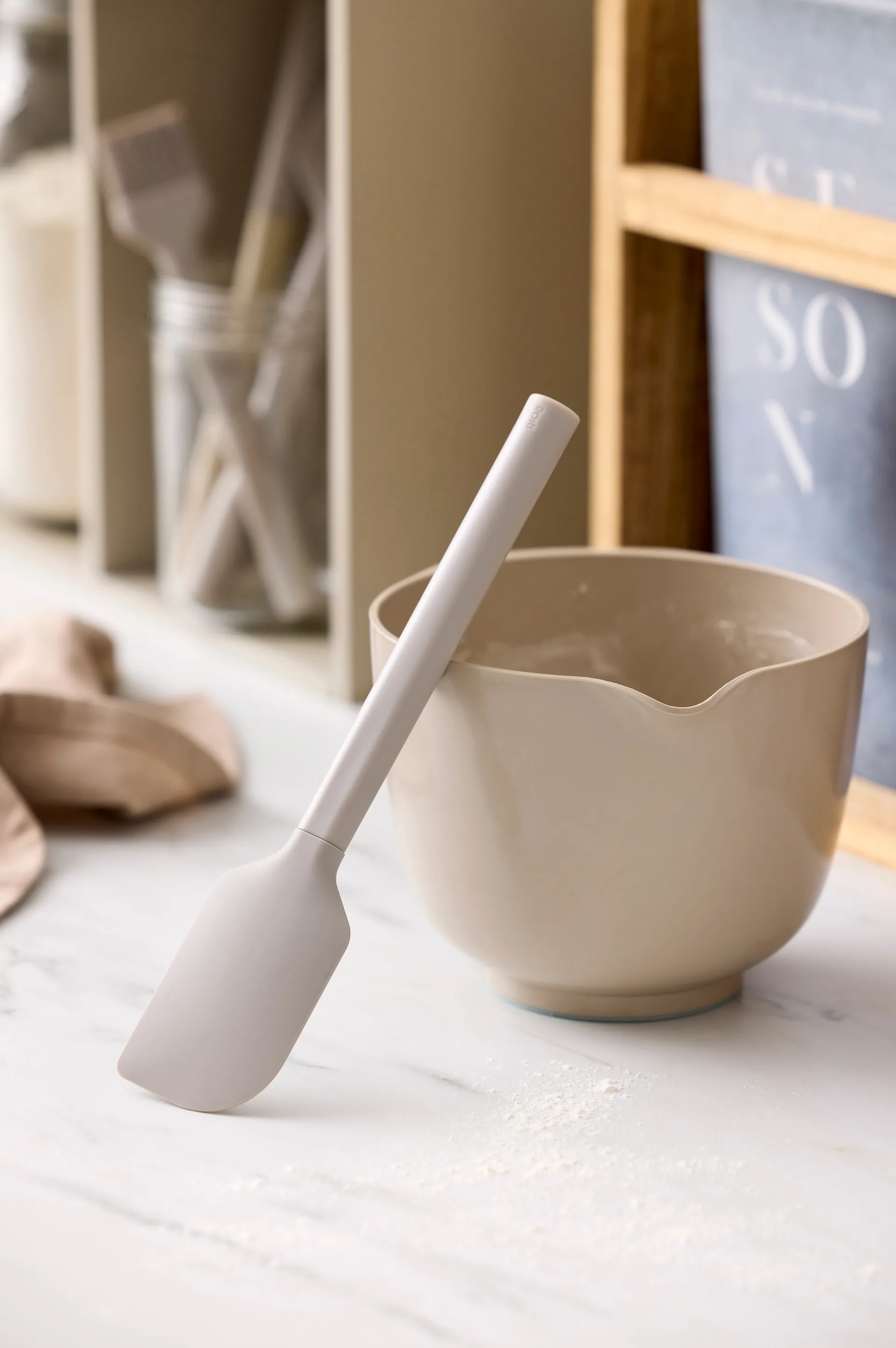 Spatule Rosti Emma, Humus Rosti