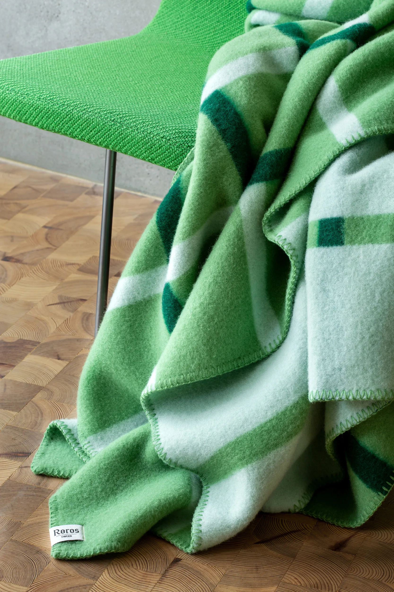 Plaid Knut 135x200 cm, Field green Røros Tweed