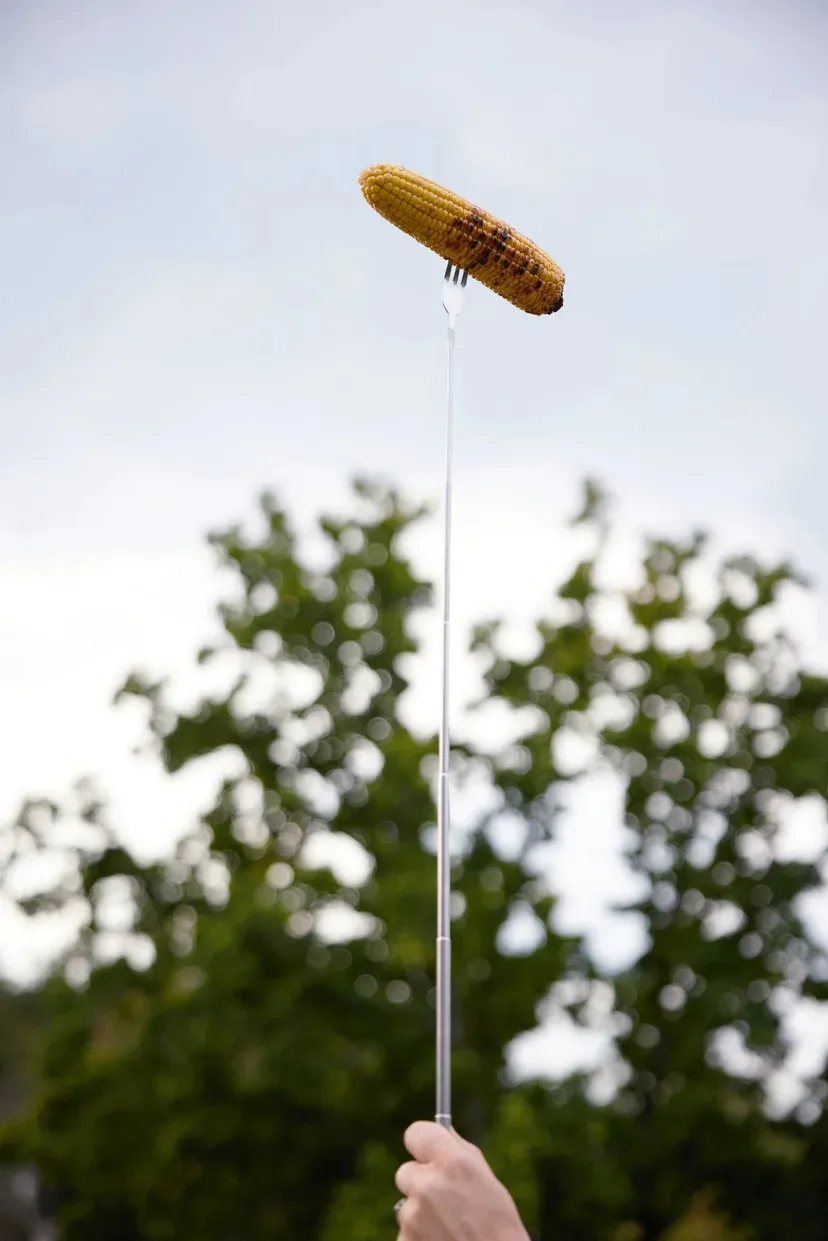 Fourchette à saucisse repliable Fredde, Acier inoxydable-bois d'hévéa Sagaform