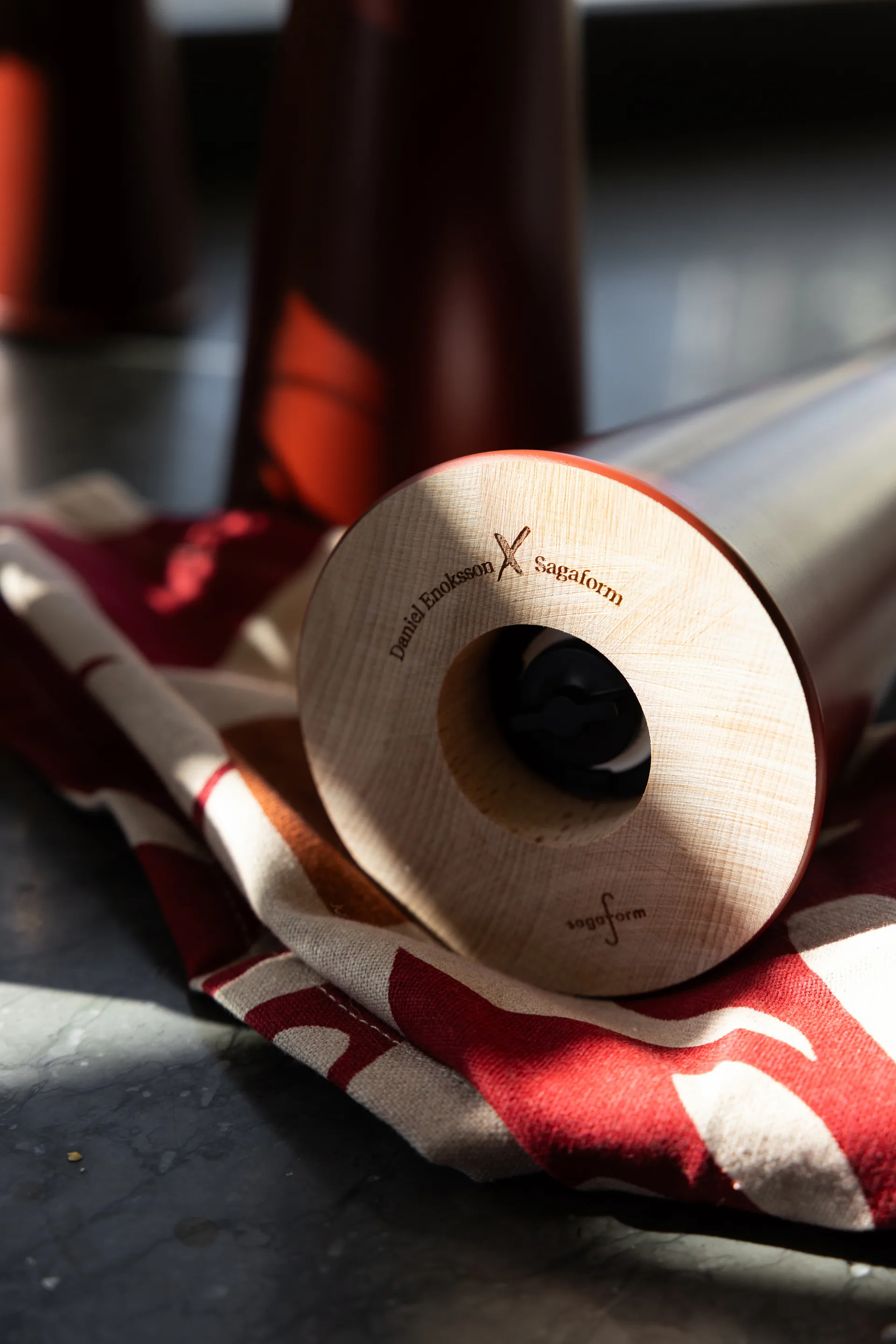 Moulin à sel et poivre Gurken grand 32 cm, Rouge-brun Sagaform