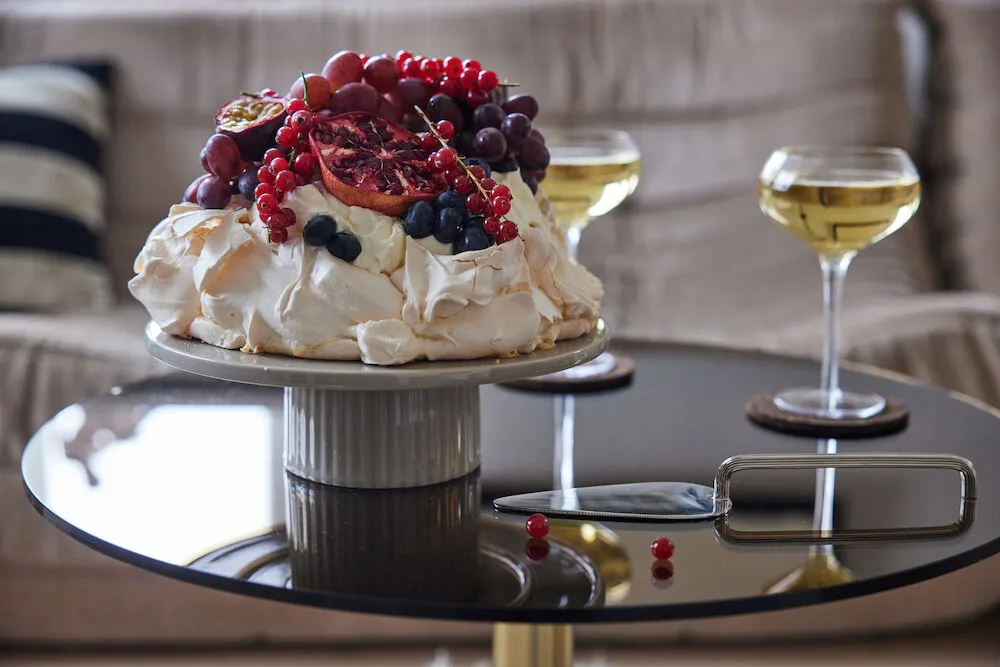 Plat à gâteau Flora Ø25,5 cm, Beige Sagaform