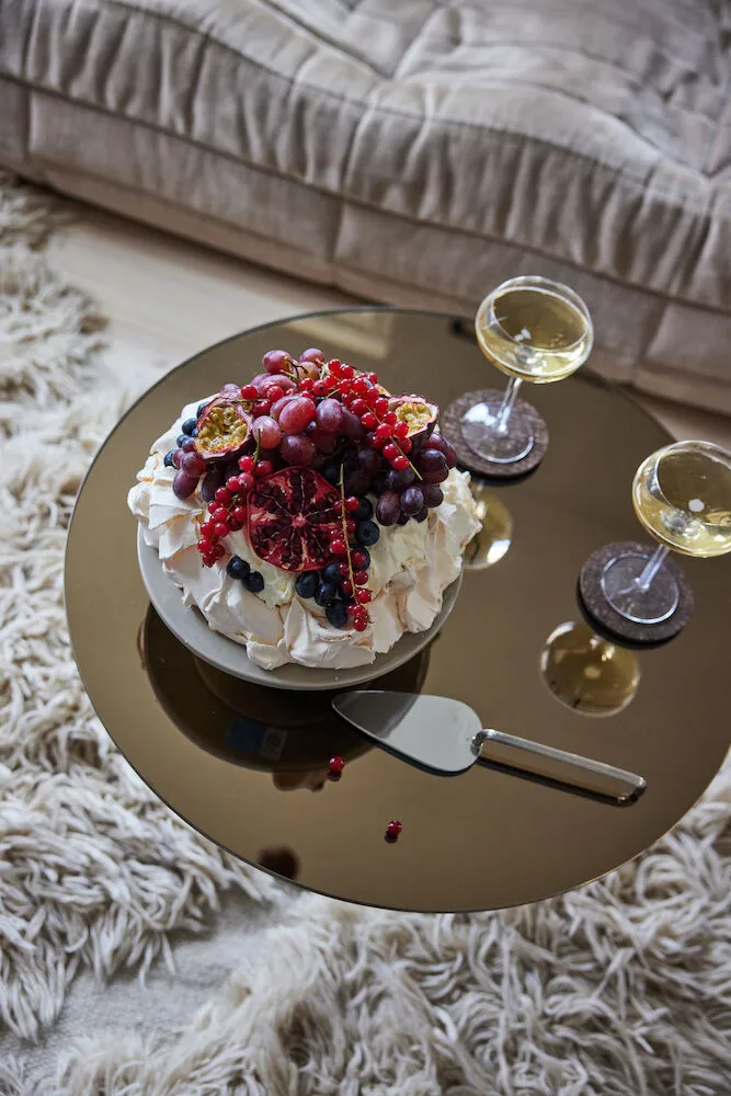 Plat à gâteau Flora Ø25,5 cm, Beige Sagaform