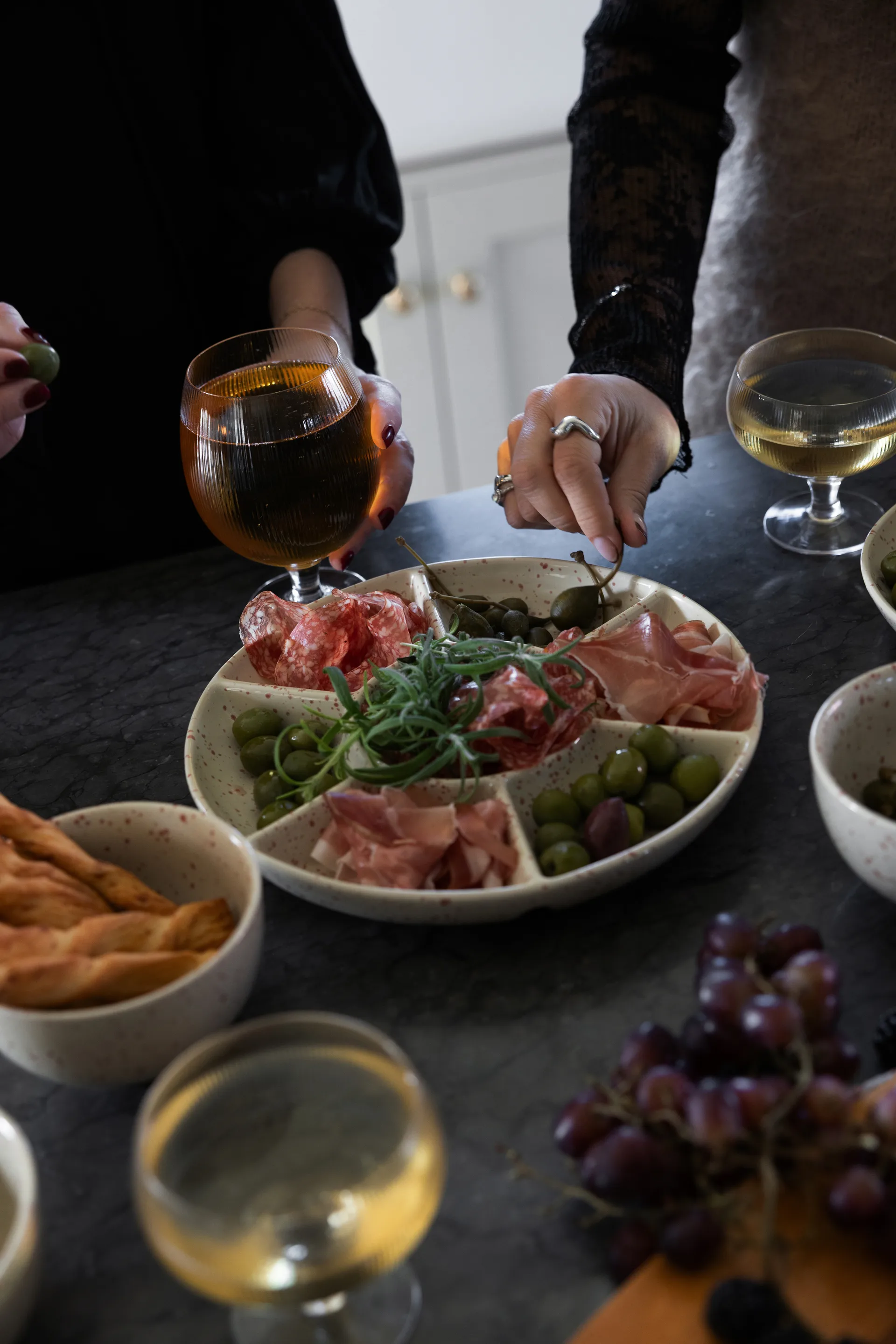 Plat à service Ditte, Beige-bordeaux Sagaform