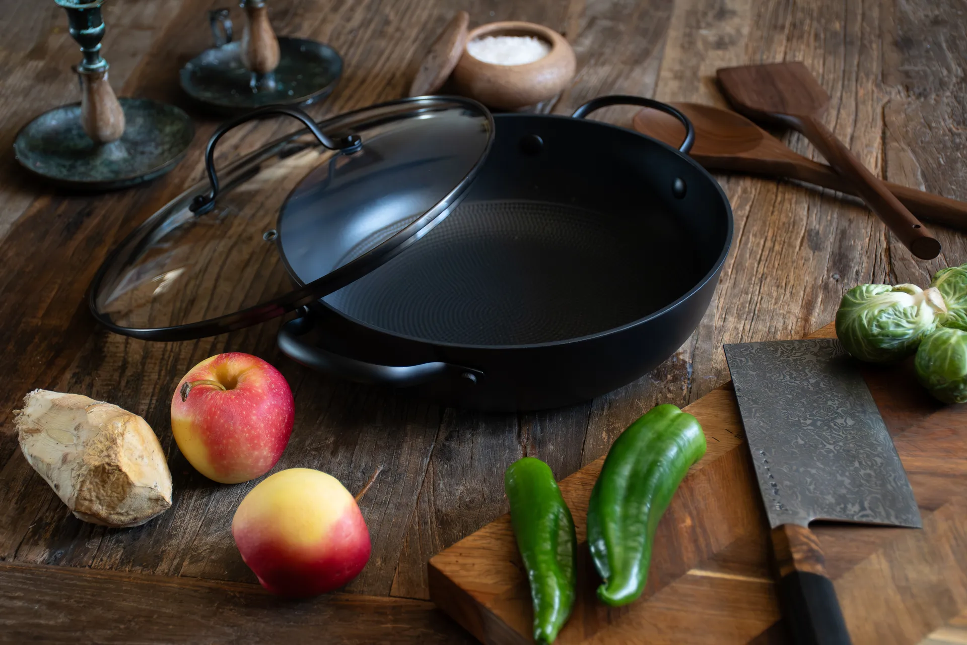Casserole Satake en fonte légère avec couvercle en verre, 26 cm Satake