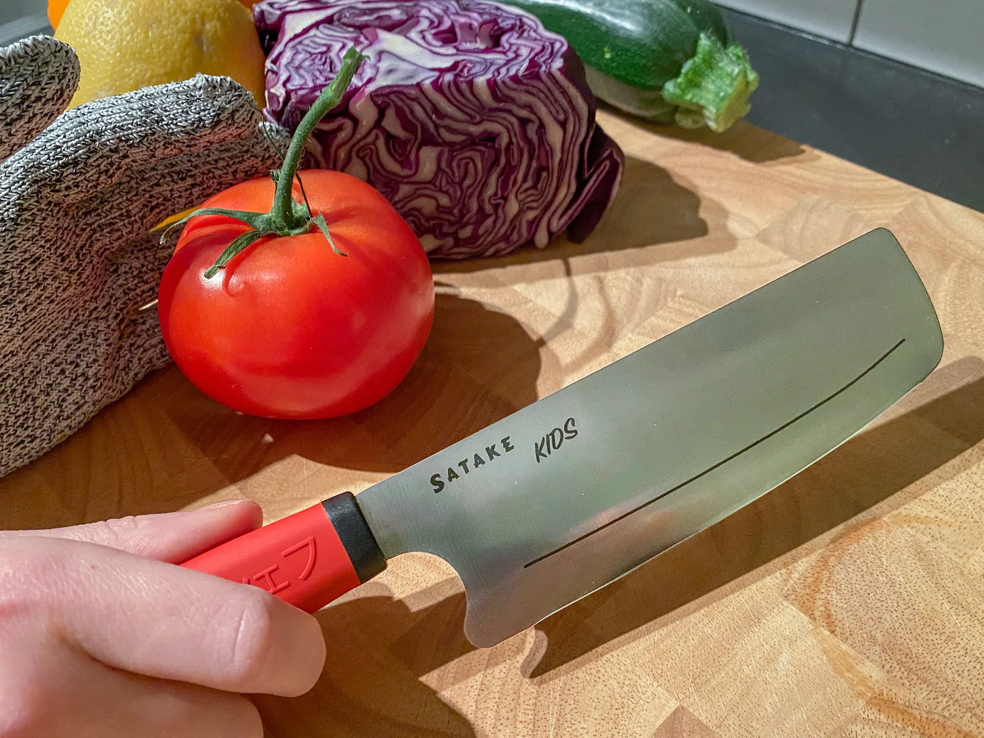 Couteau pour enfant et gant anti-coupure Satake Kids, 2 Pièces Satake
