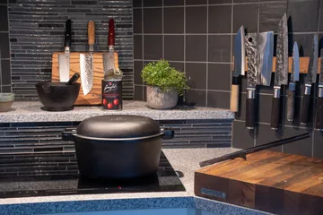 Pot en fonte avec couvercle - Ø26 cm - Satake