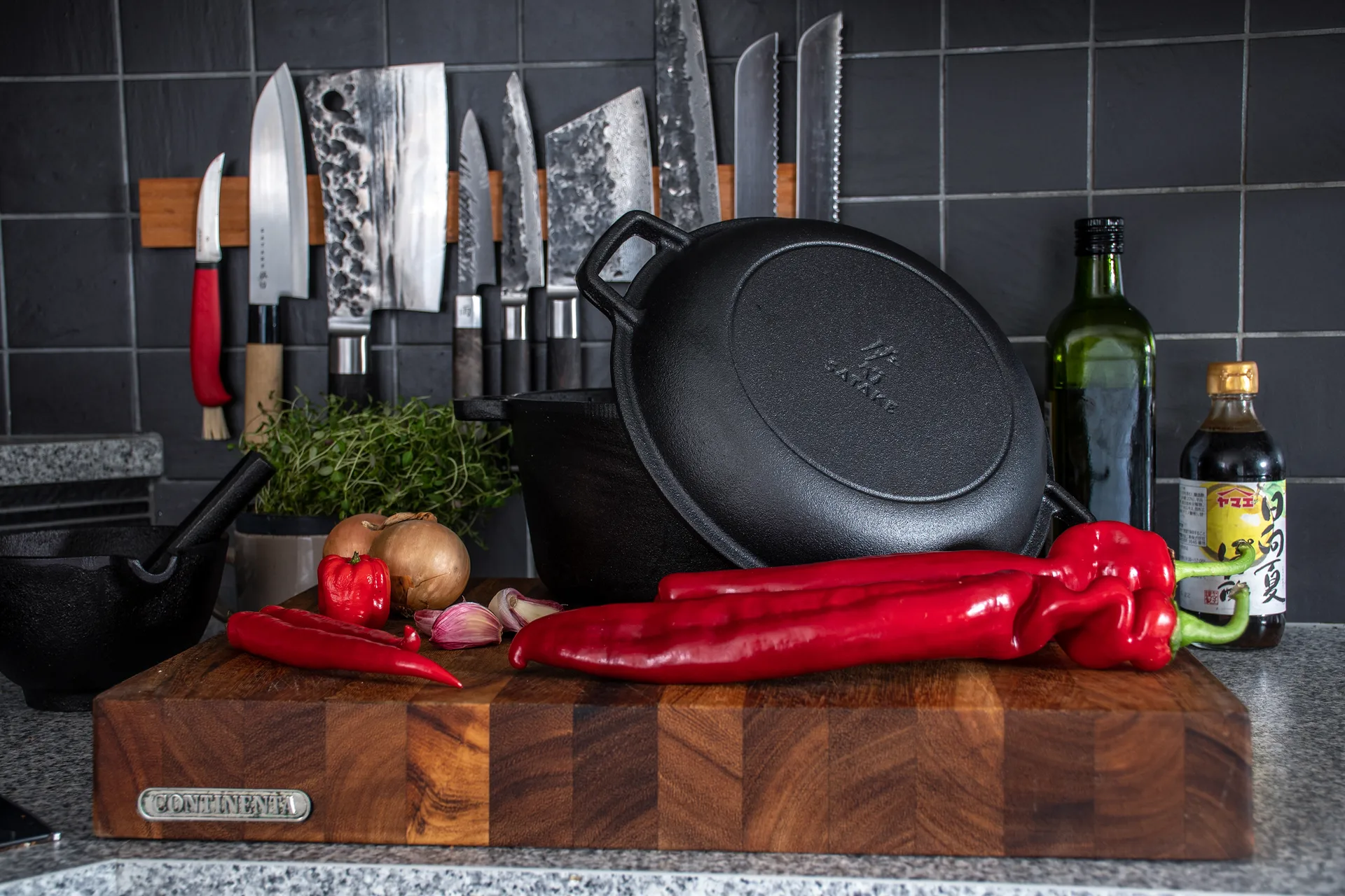 Pot en fonte avec couvercle, Ø26 cm Satake