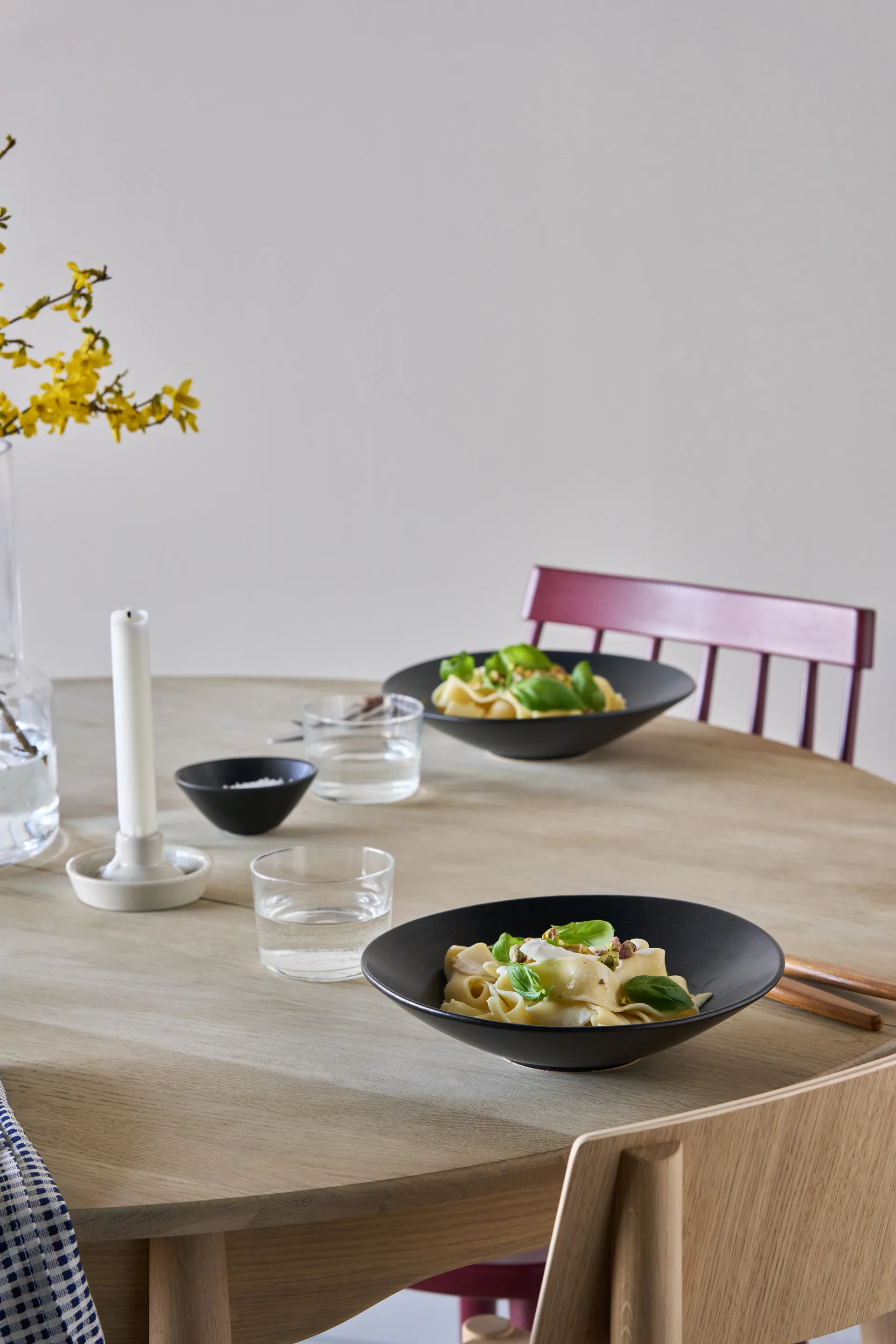 Assiette à pasta Terra, Noir en grès, Ø22,5 cm Scandi Living