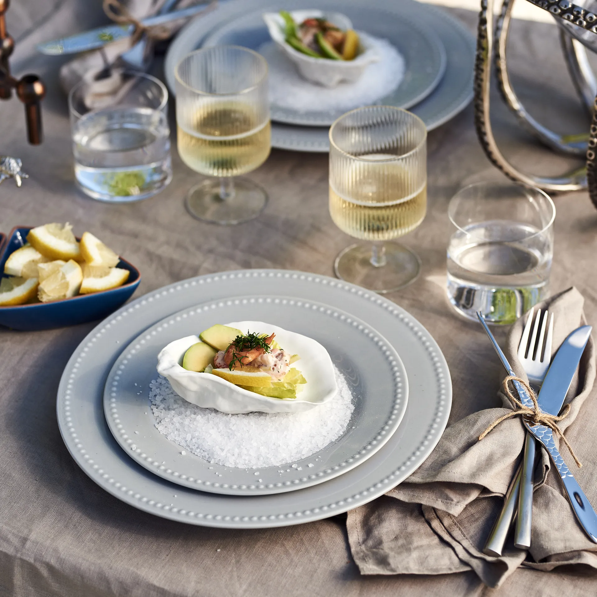 Assiette Dots 28cm Lot de 4, Gris Scandi Living