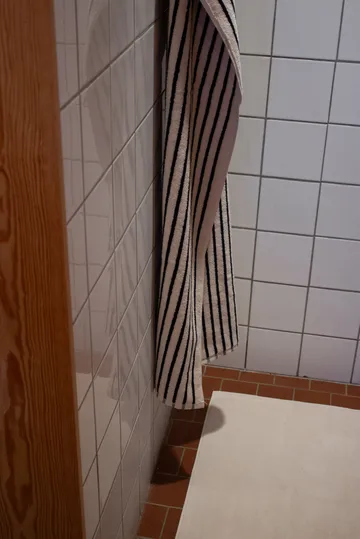 Drap de bain Drift 100x150 cm - Blanc-noir - Scandi Living