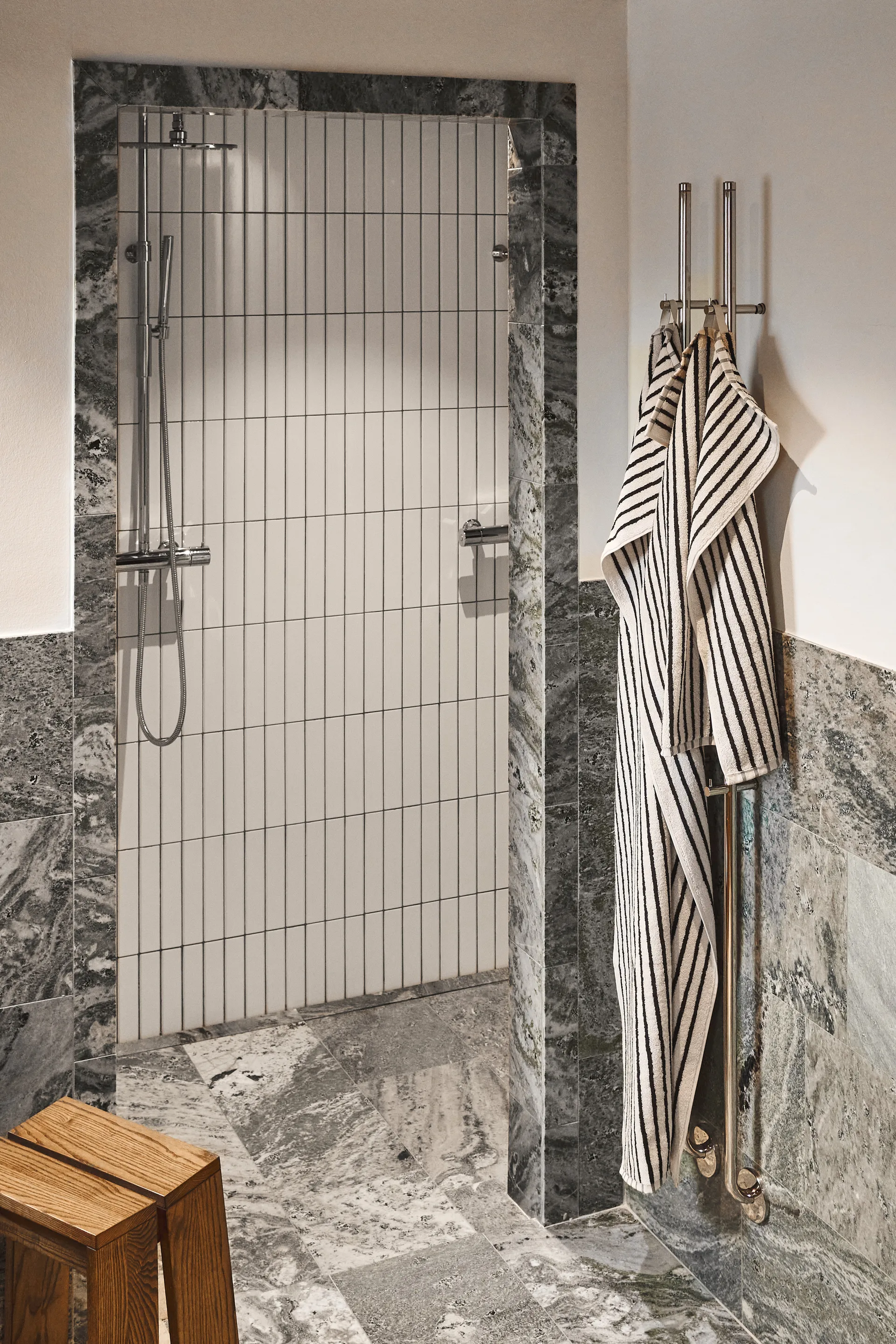 Ensemble de serviettes Drift 4 pièces - Blanc-noir,  Scandi Living