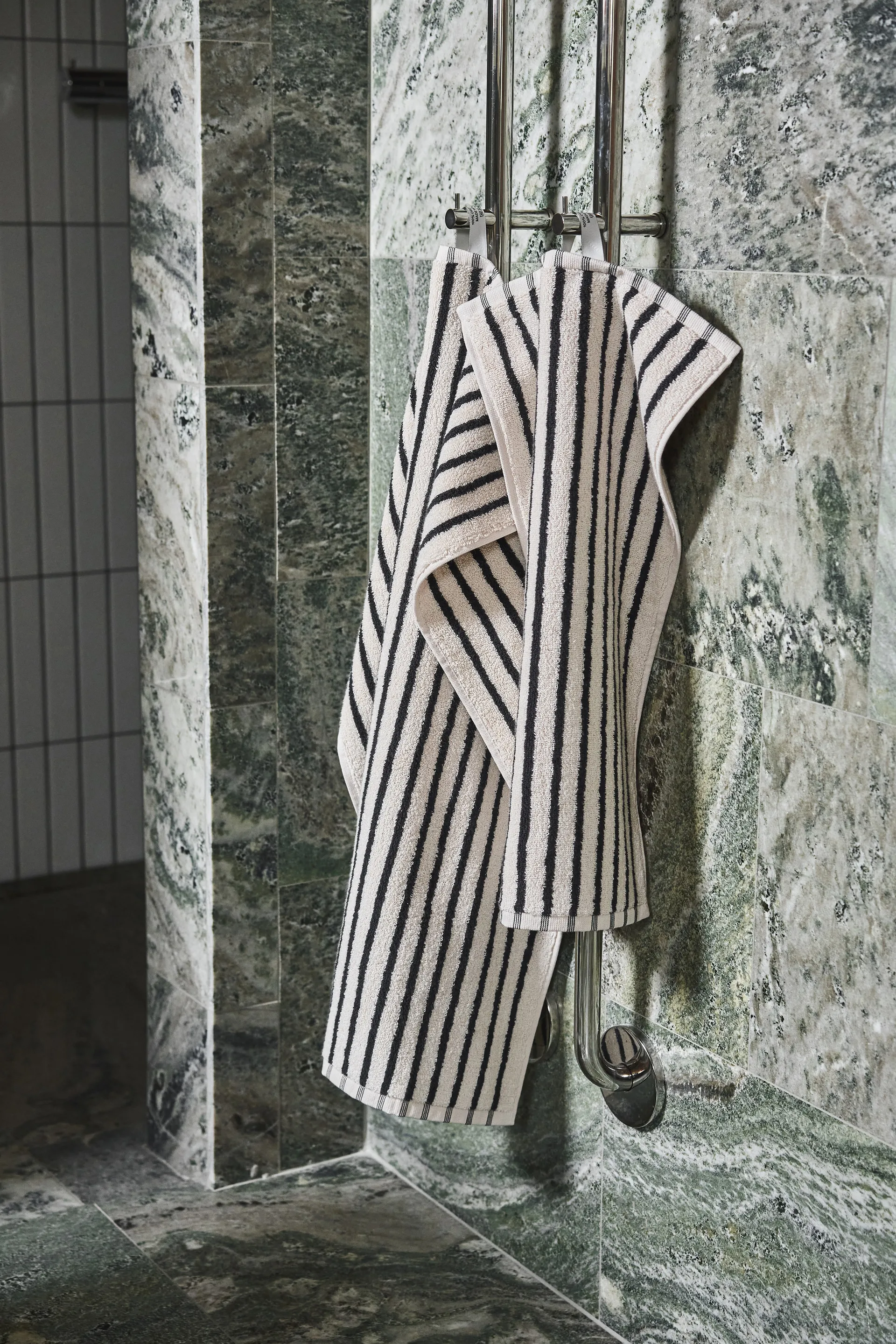 Ensemble de serviettes Drift 4 pièces - Blanc-noir,  Scandi Living