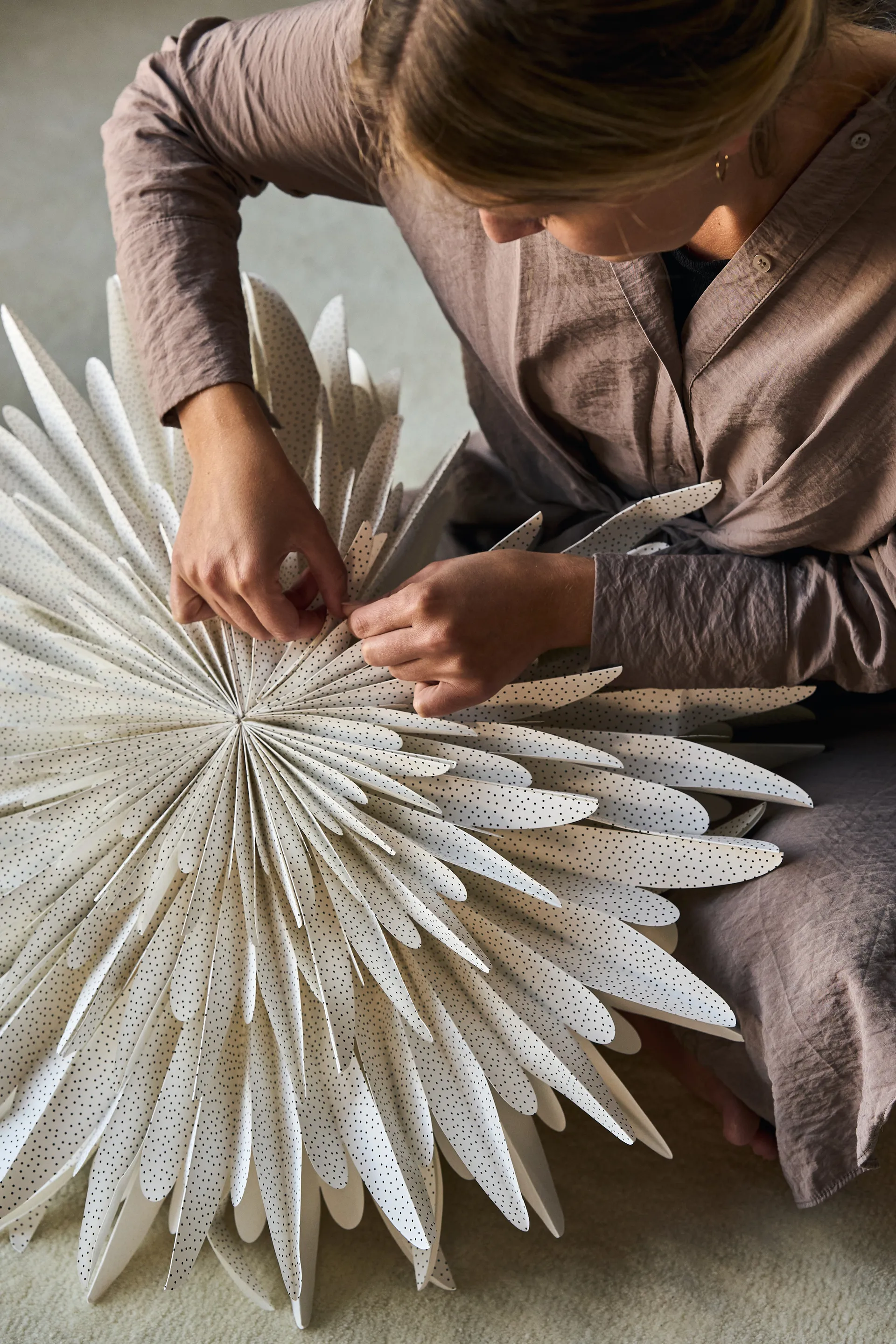 Étoile de l'avent blanche à pois Luna, 60 cm Scandi Living