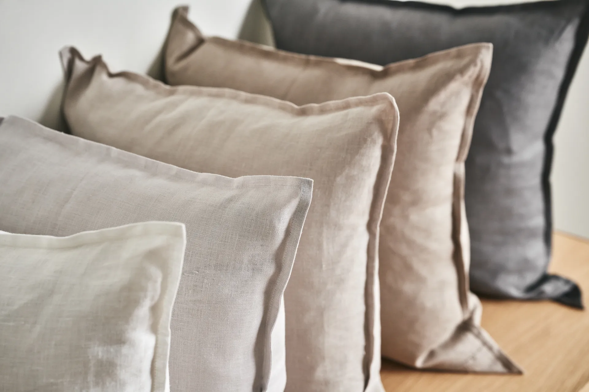 Housse de coussin en lin Calm 50x50 cm, Icy Grey Scandi Living