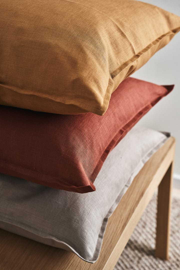 Housse de coussin en lin Calm 50x50 cm - Mustard - Scandi Living