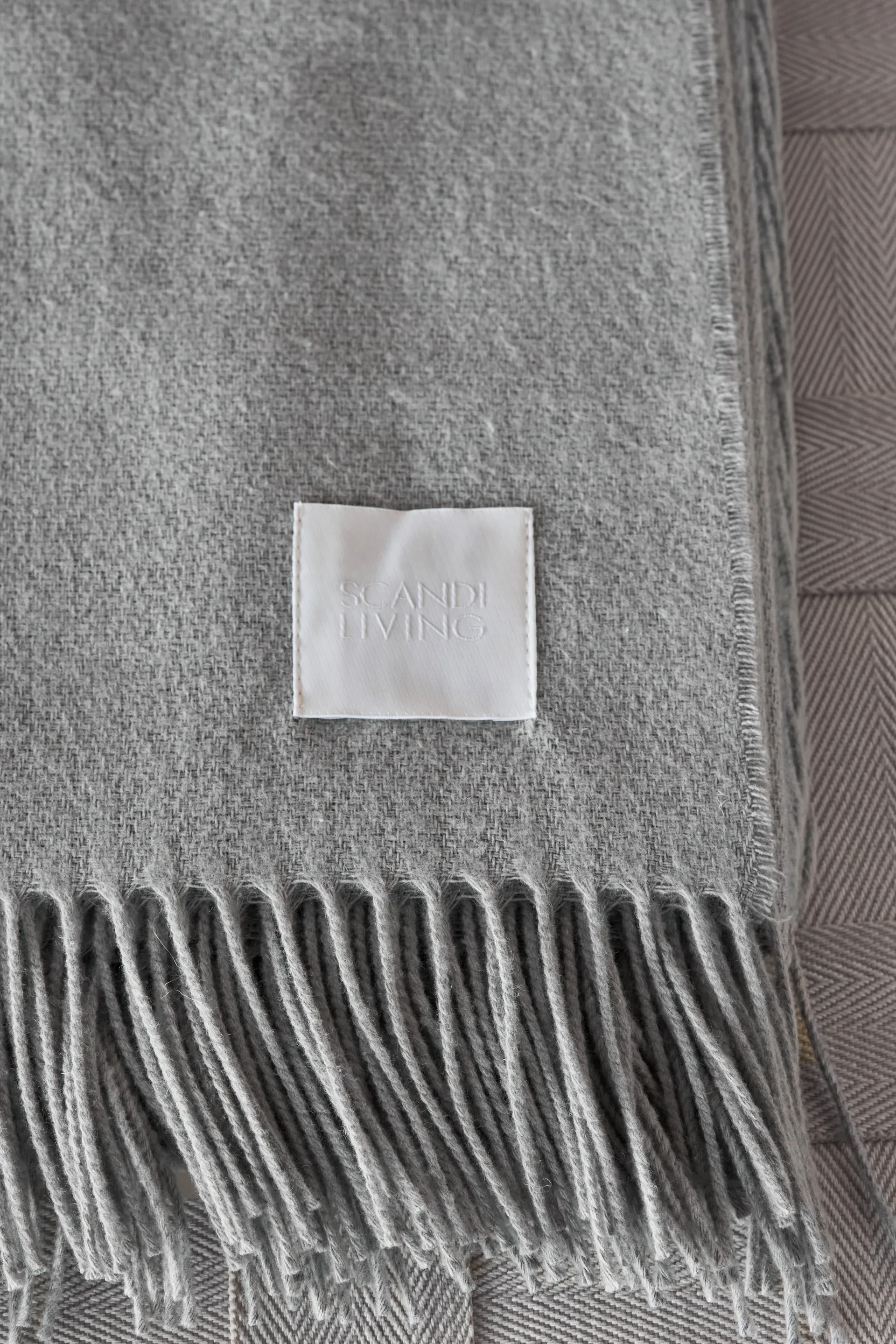 Plaid en coton Loom 125x170 cm, Fog Scandi Living