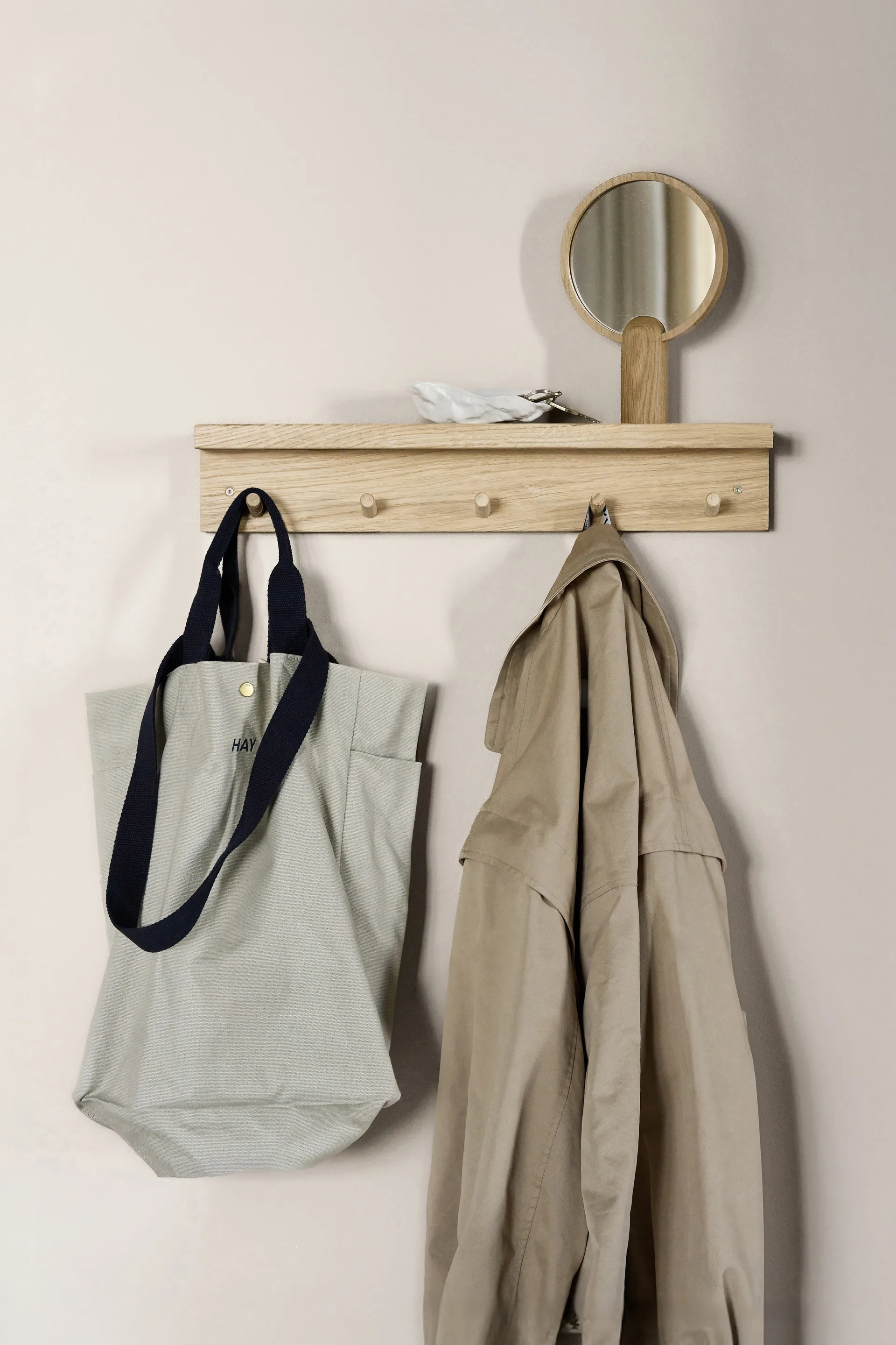 Porte-patères Alley avec étagère, Chêne Scandi Living