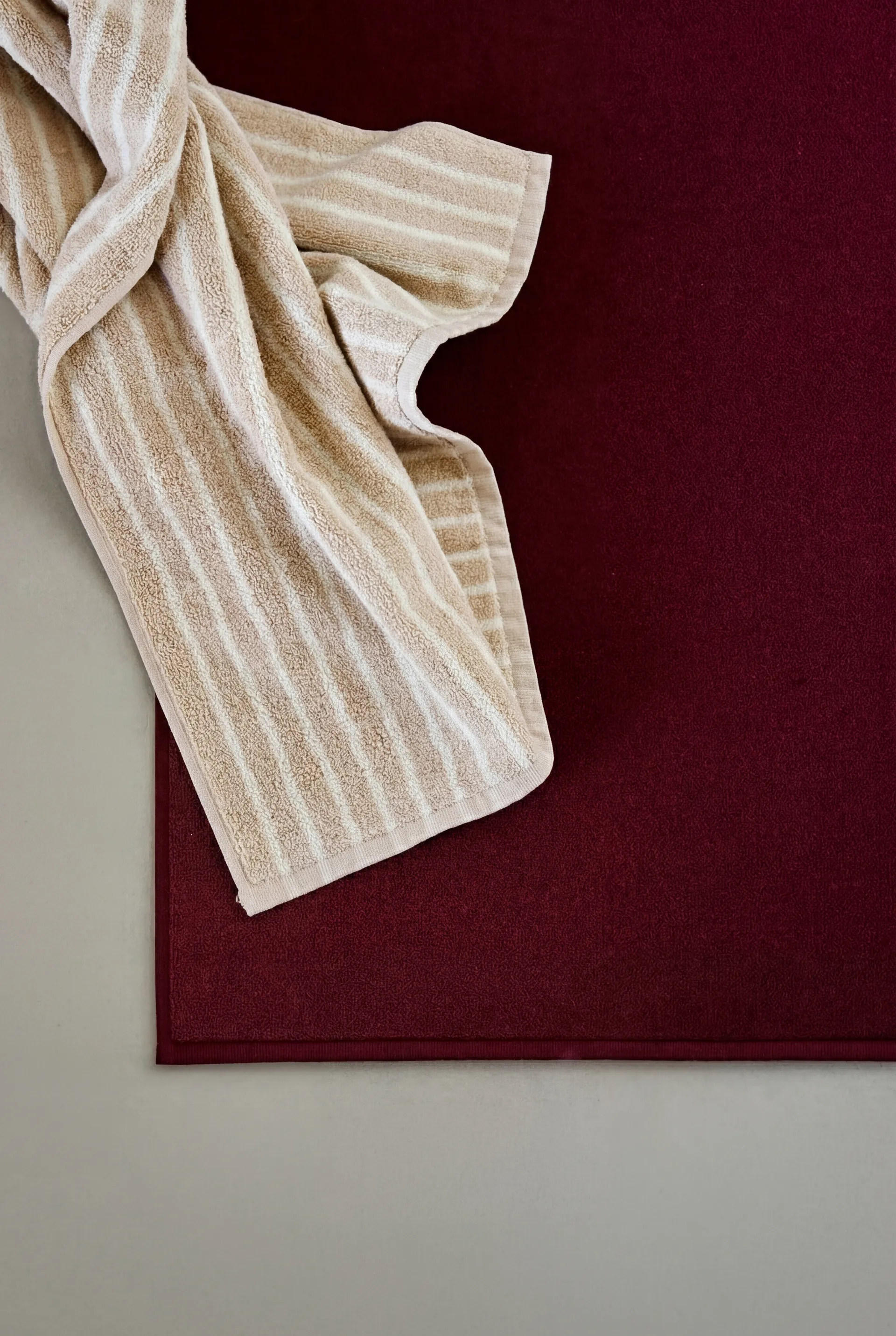 Tapis de bain Drift 50x70 cm, Rouge Scandi Living