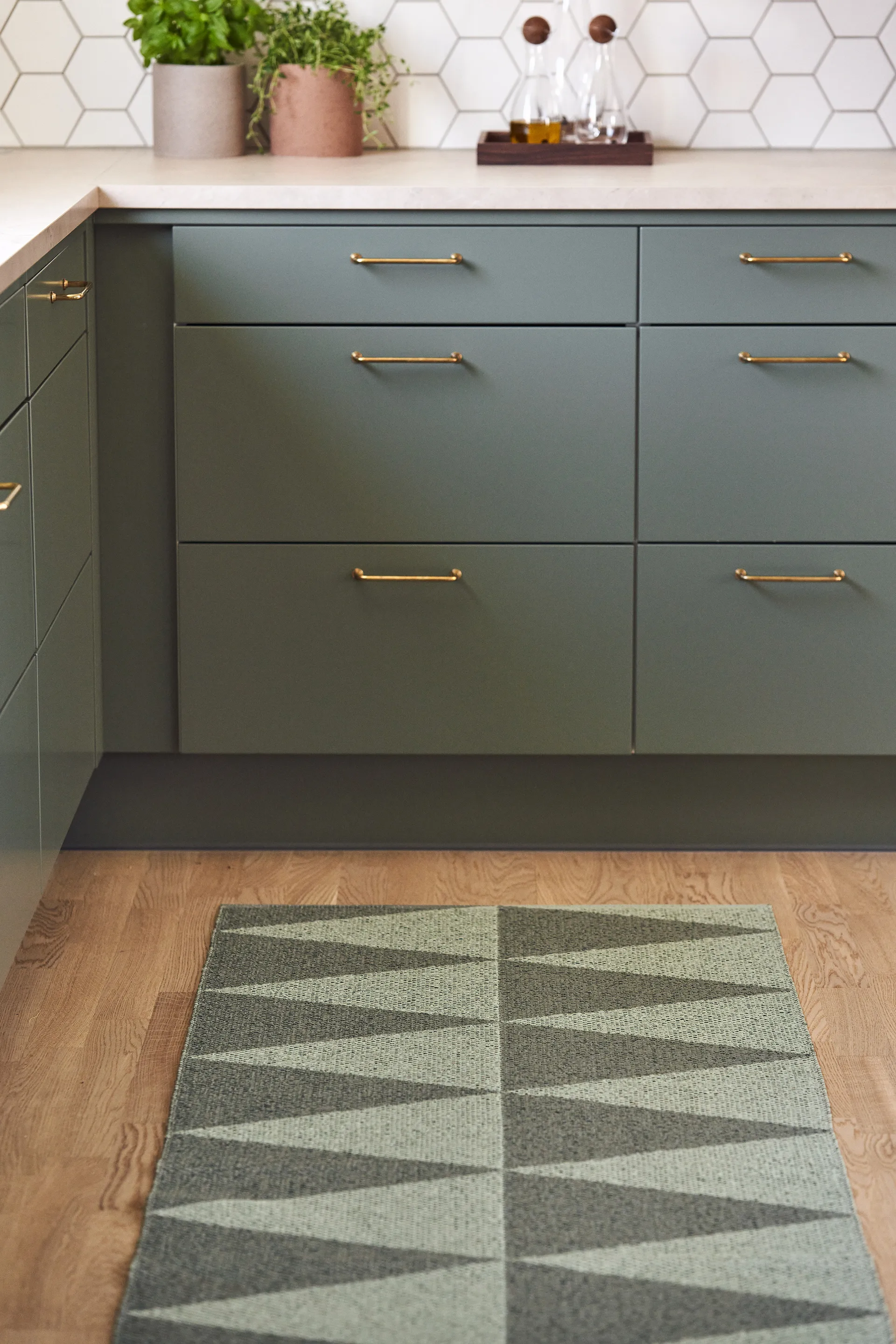 Tapis en plastique Rime vert, 70x200cm Scandi Living